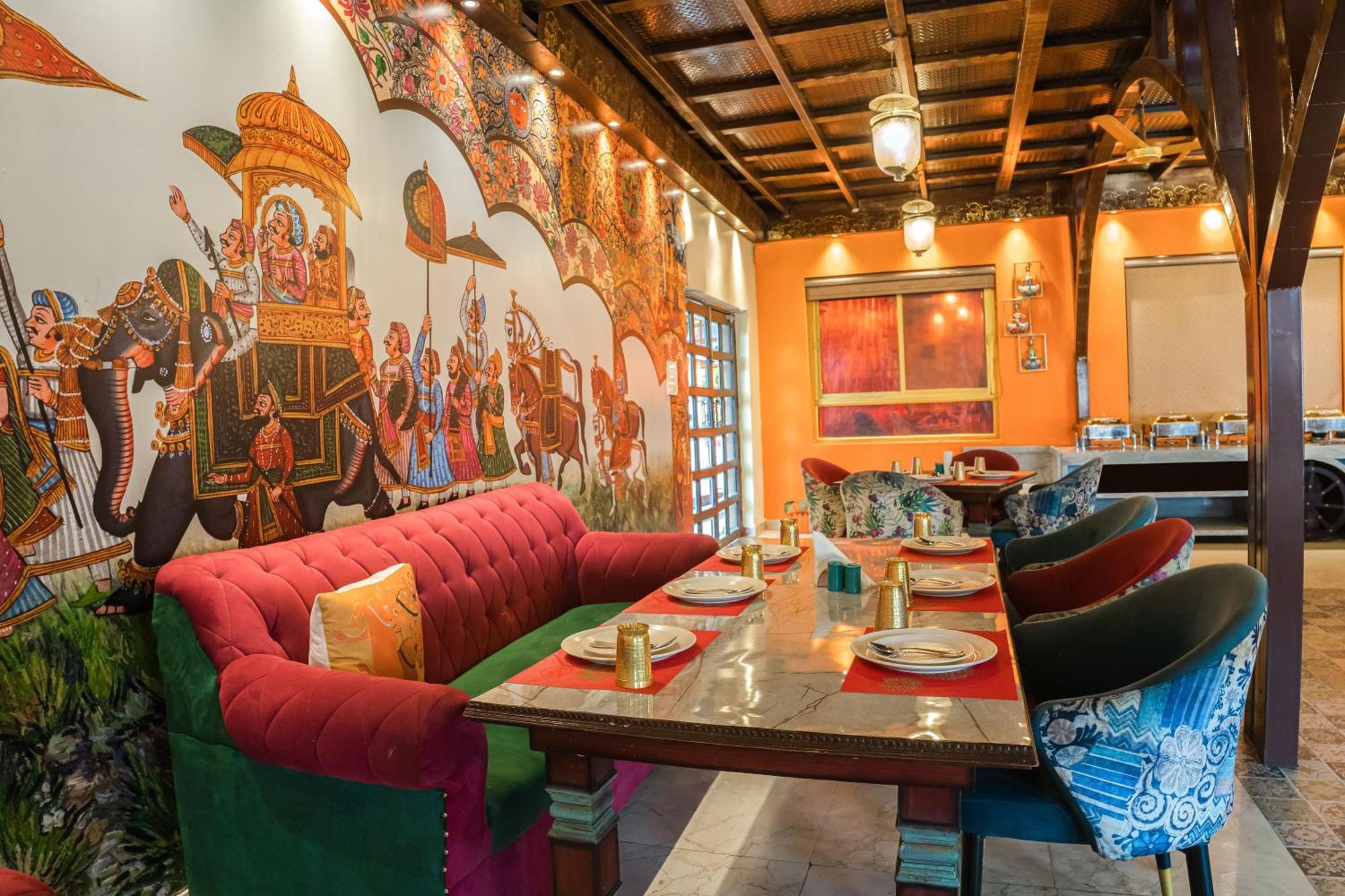 Hotel The Neeraj Ganga Heritage Palace