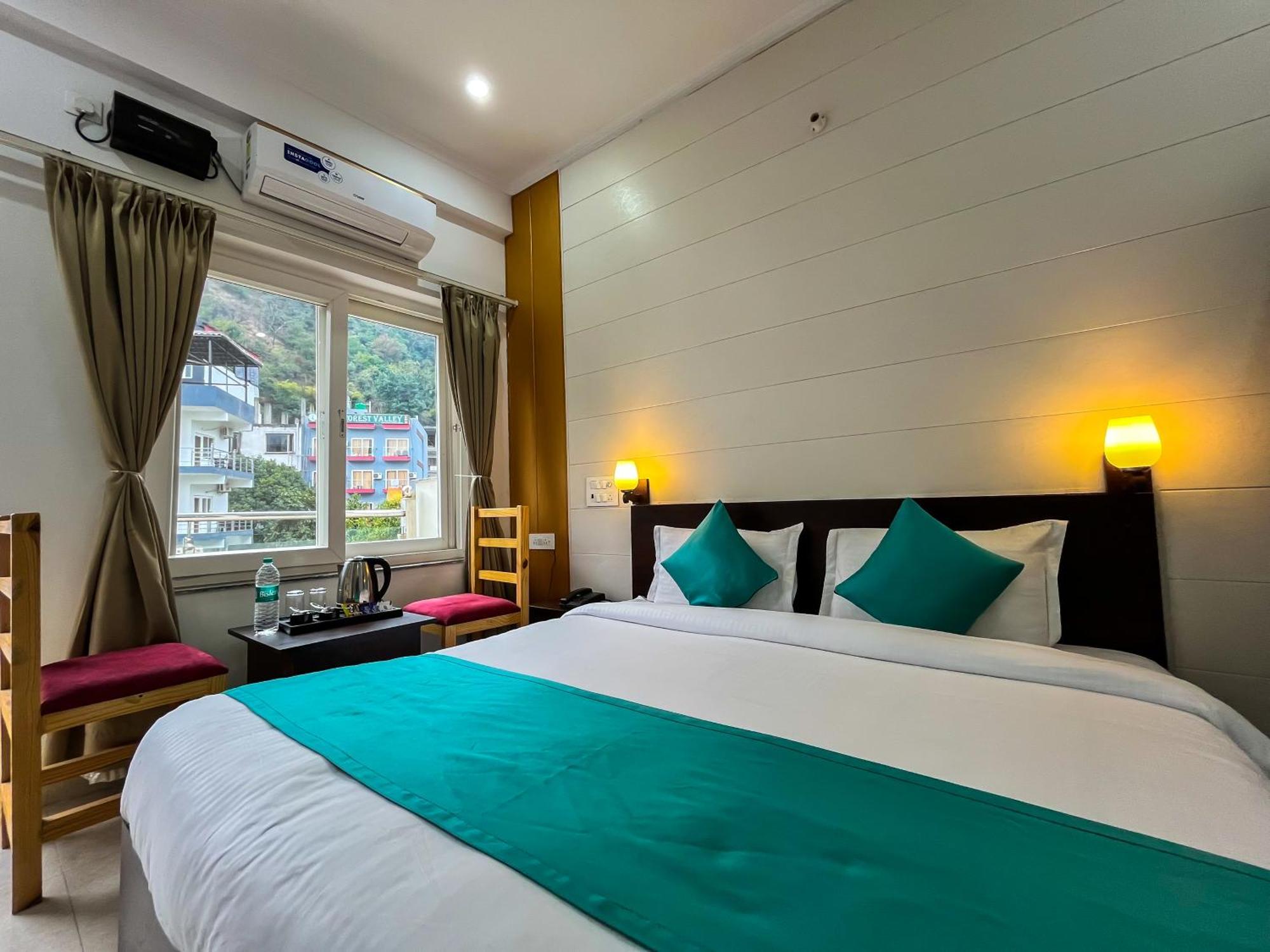 The Yachis Hotel *