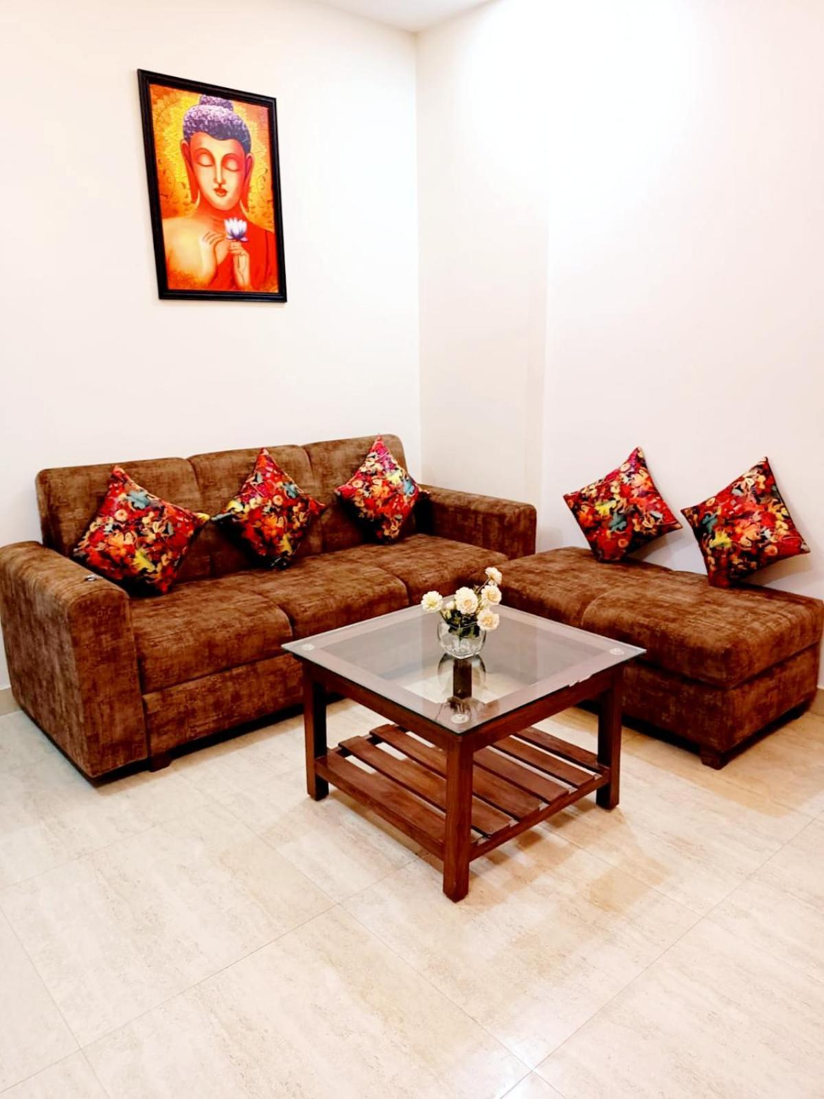 Yogvan Luxury 1bhk Tapovan Apartment *