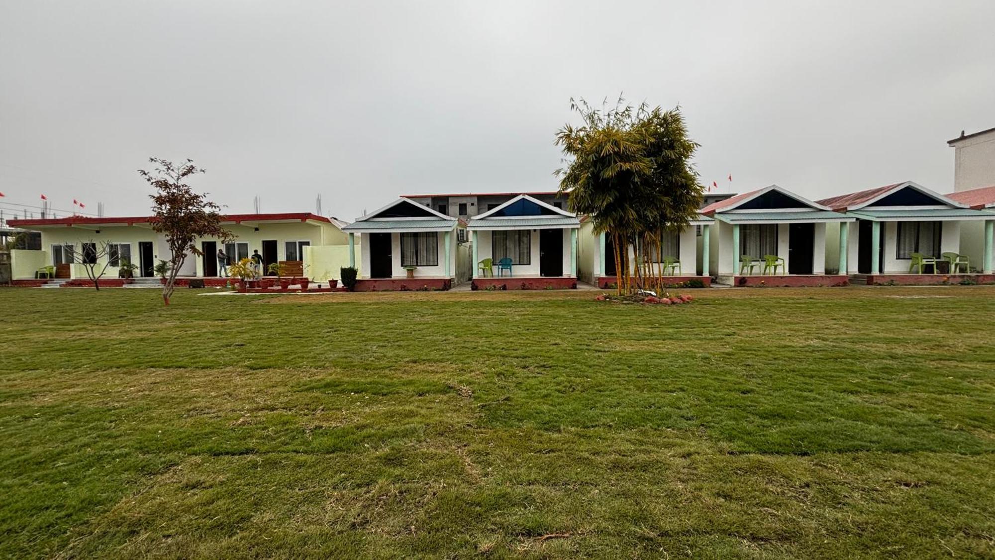 Guest house Rajaji Retreat *
