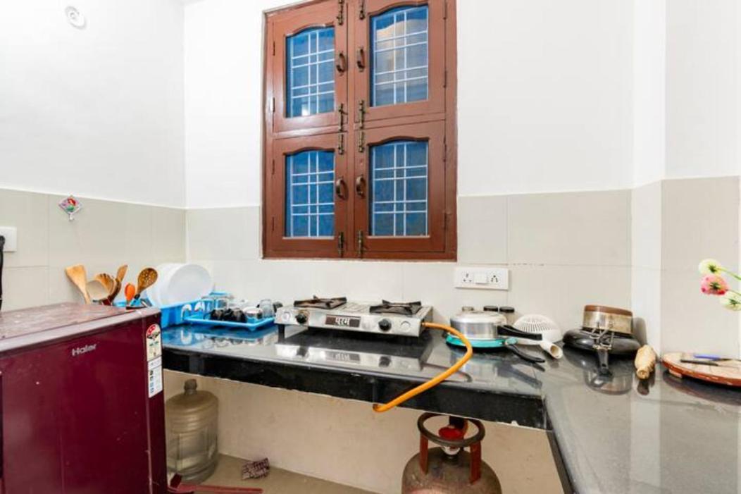 Hostel Ensquare - 2 Bedroom Mountain View With Kitchen, Rooftop Cafe, Live Music Rishikesh