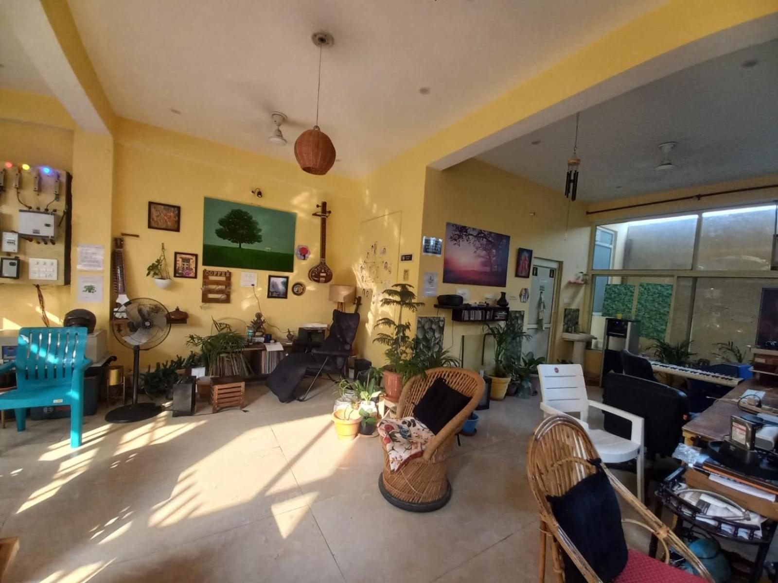 Devi Music Ashram Bed & Breakfast *