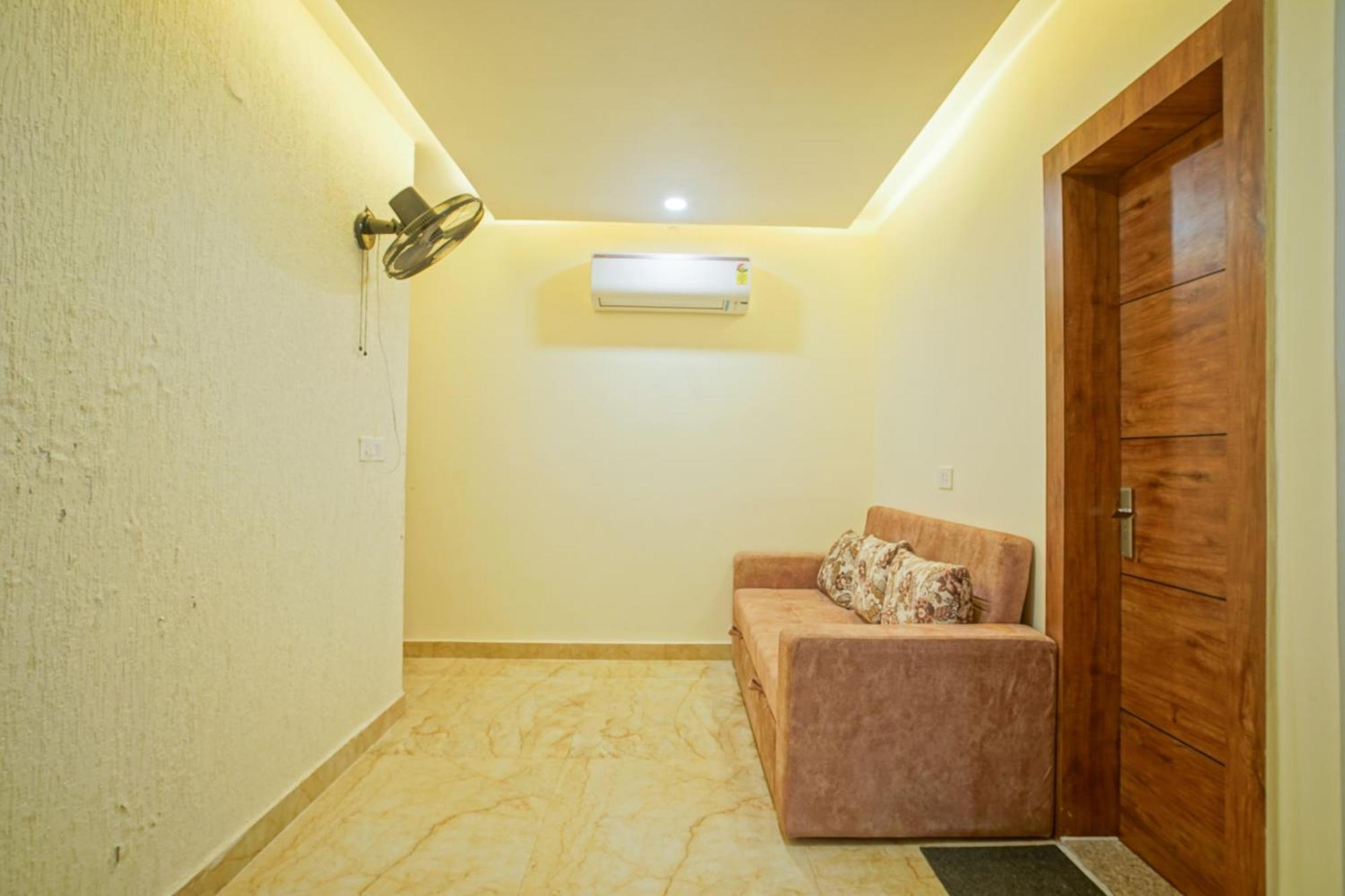 Nirvana Bliss, Behind Parmarth Niketan Hotel 3*