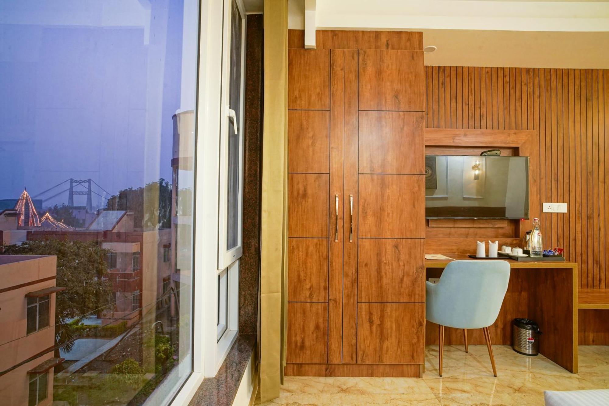 Hotel Nirvana Bliss, Behind Parmarth Niketan Rishikesh