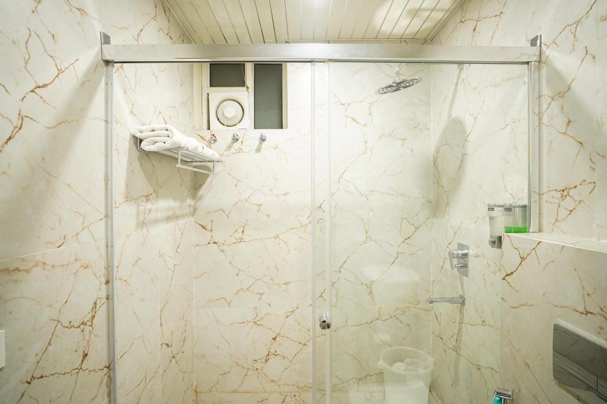 Nirvana Bliss, Behind Parmarth Niketan 3* Rishikesh