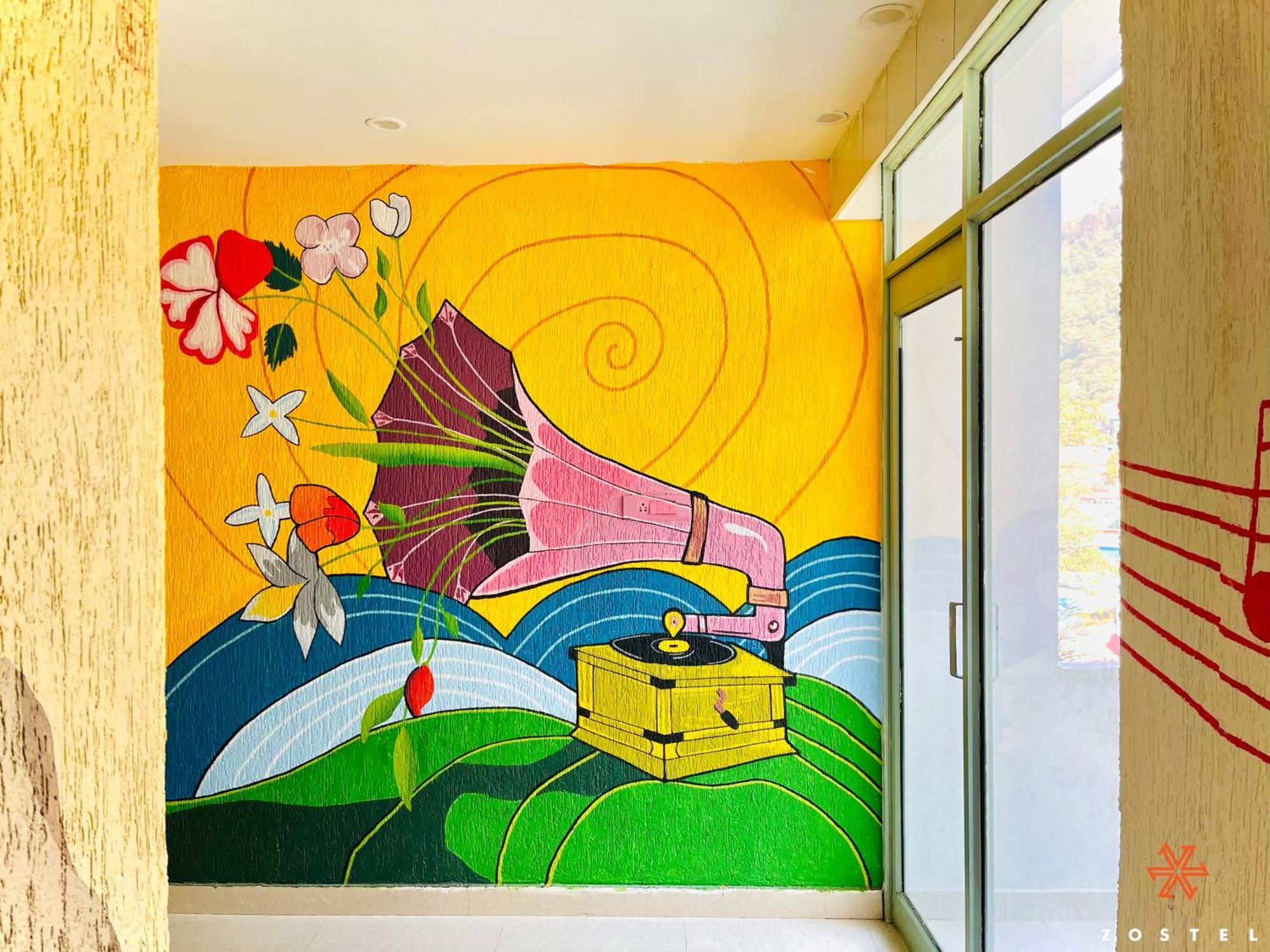 Hostel Zostel Rishikesh, Laxman Jhula