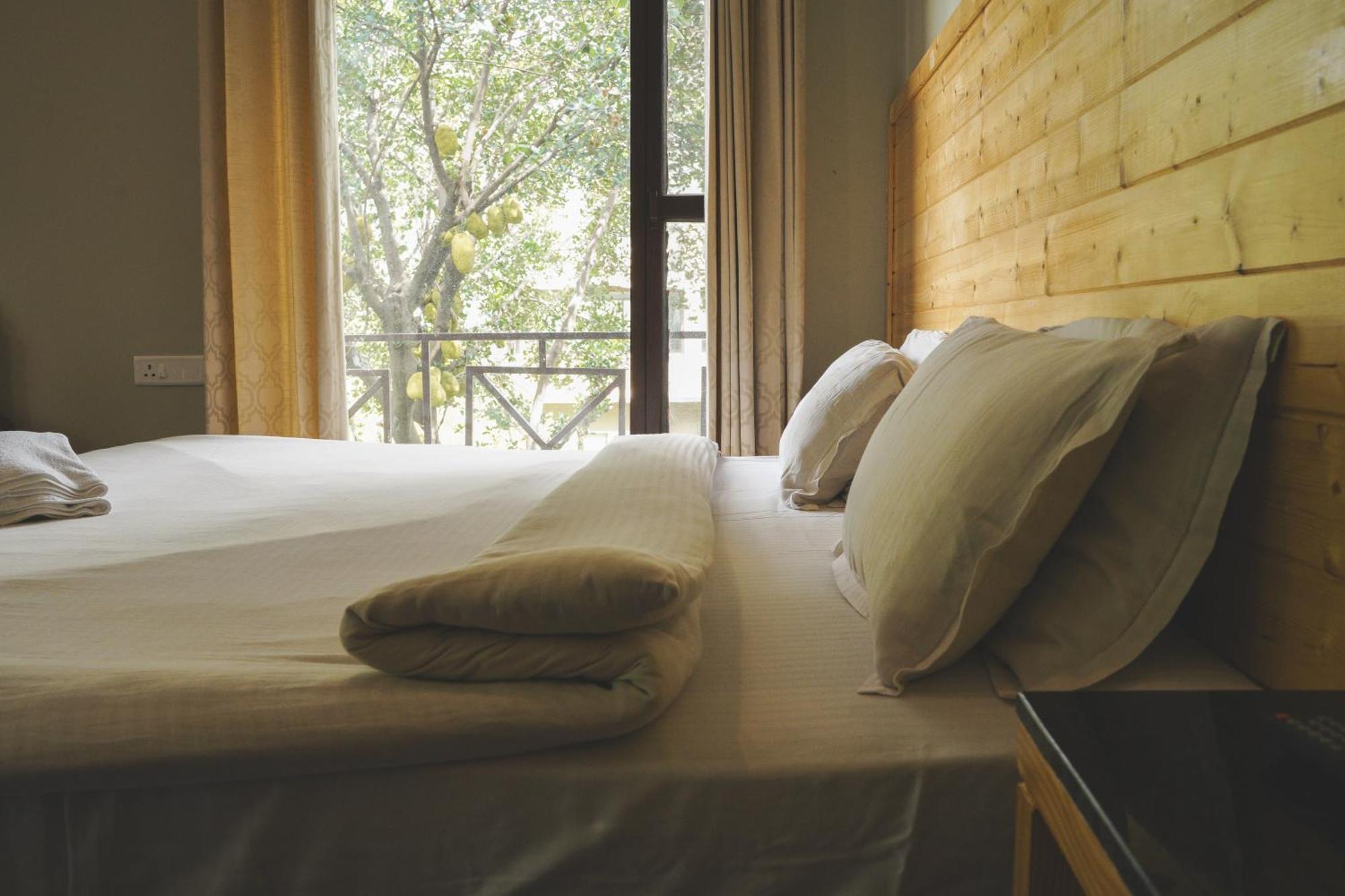 Swiss And By Salvus Hotel