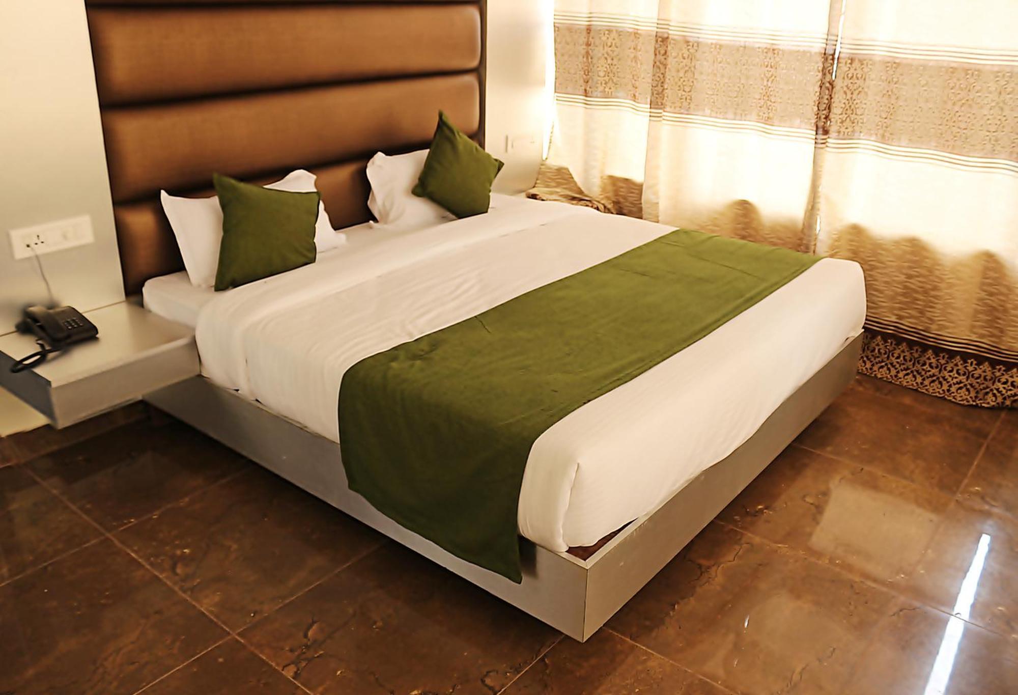 Trihari Hotel Rishikesh
