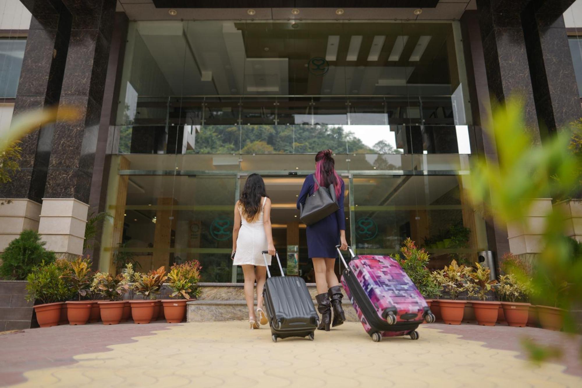 The Grand Shiva And 4* Rishikesh