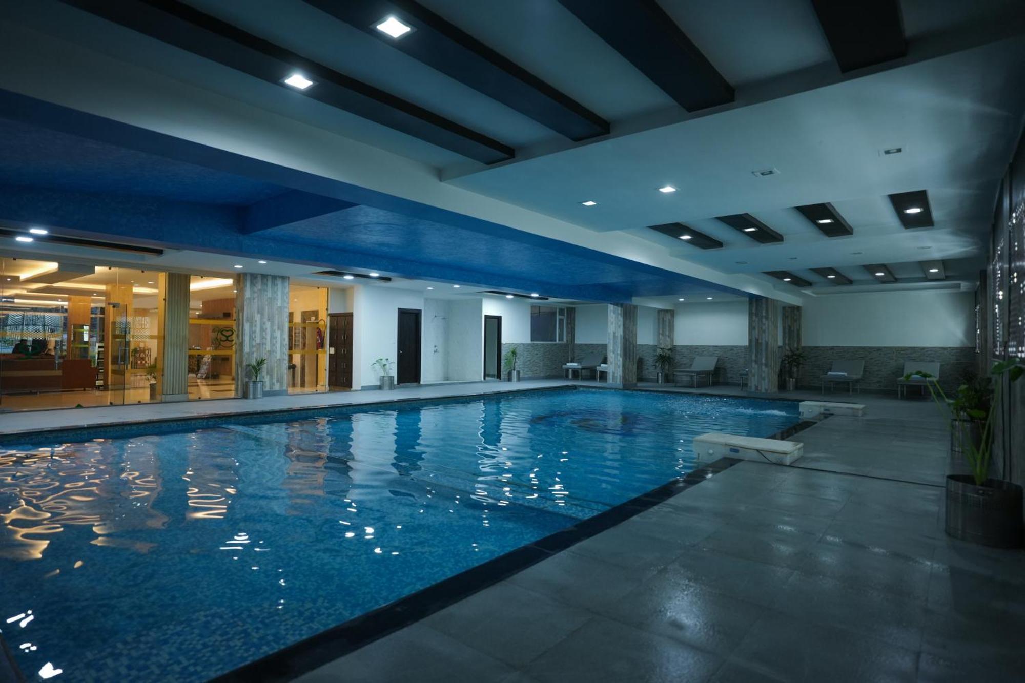 Hotel The Grand Shiva And 4*