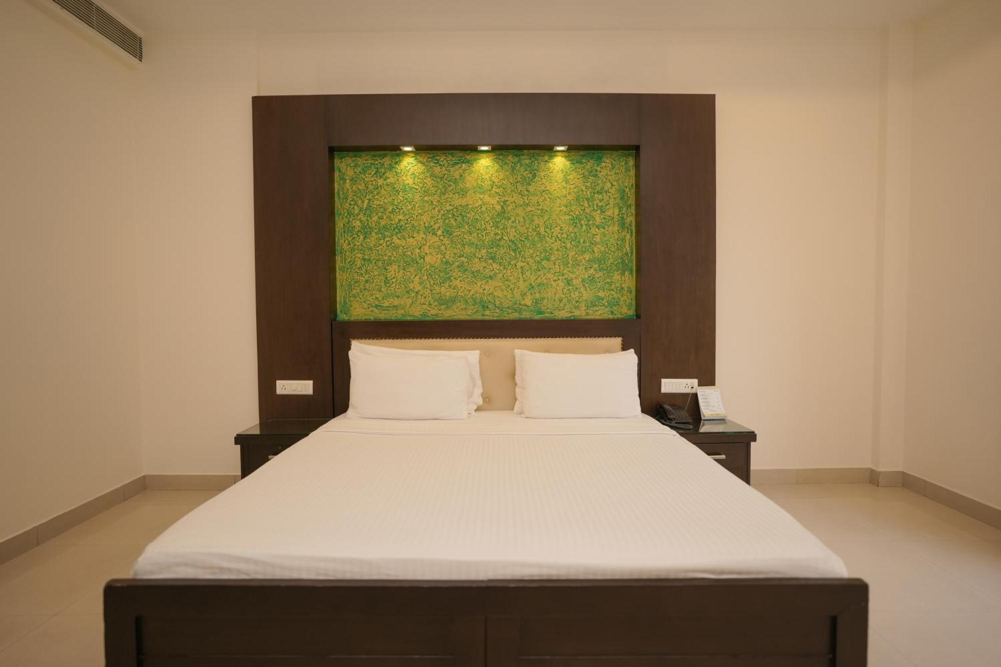 Hotel The Grand Shiva And