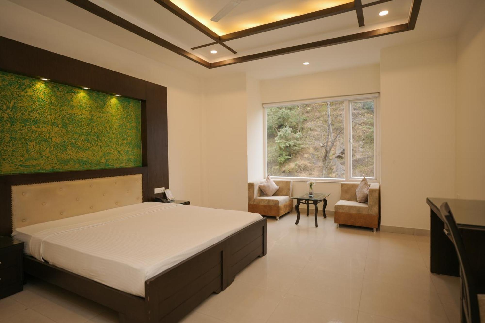 The Grand Shiva And Hotel