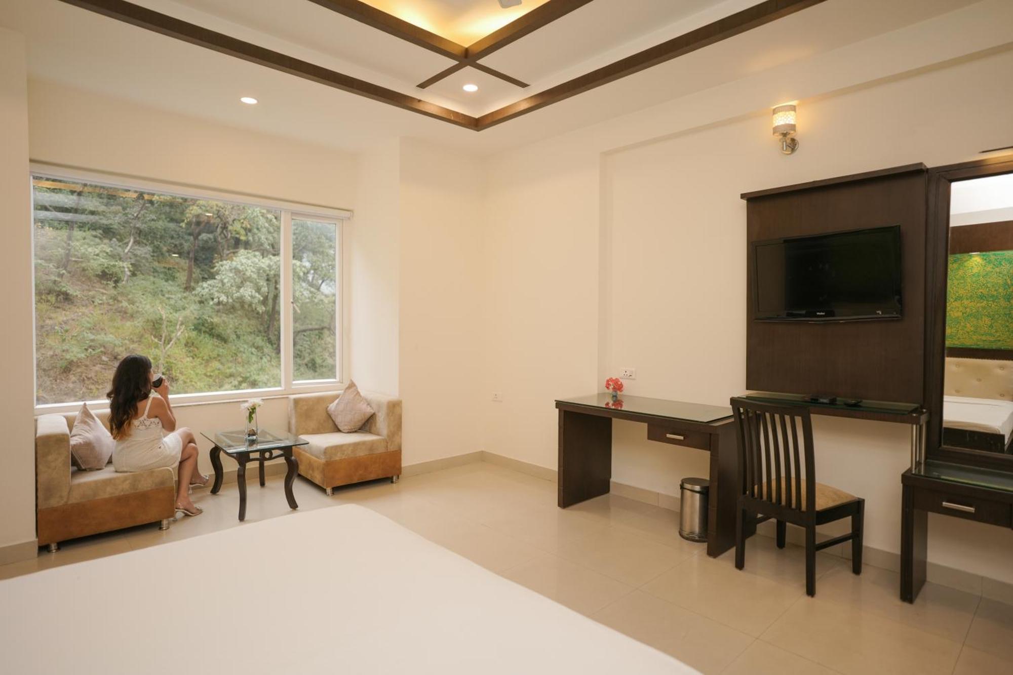 The Grand Shiva And 4* Rishikesh