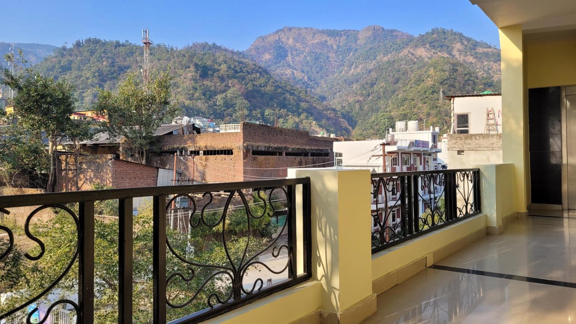 Hotel Keshav Nandan By The Shivaay 3*