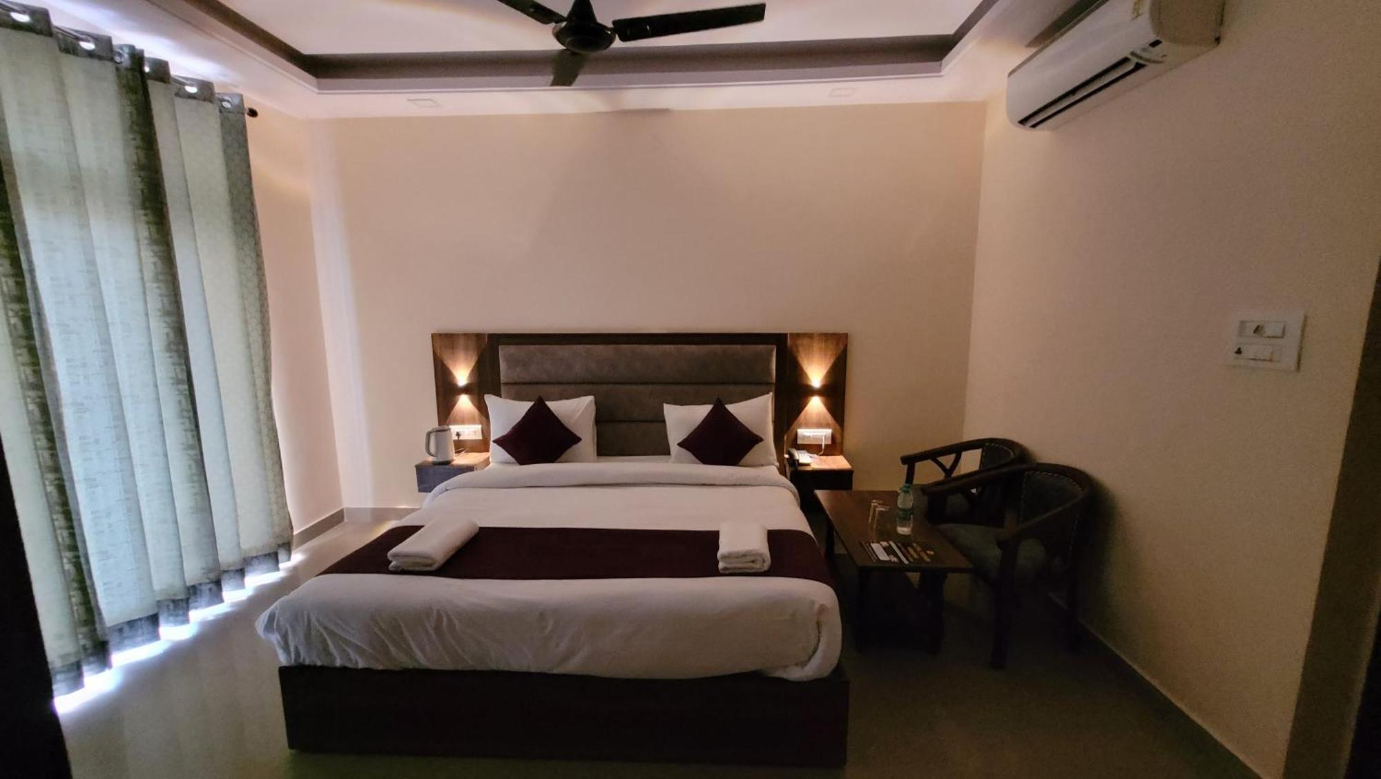 Hotel Keshav Nandan By The Shivaay 3*
