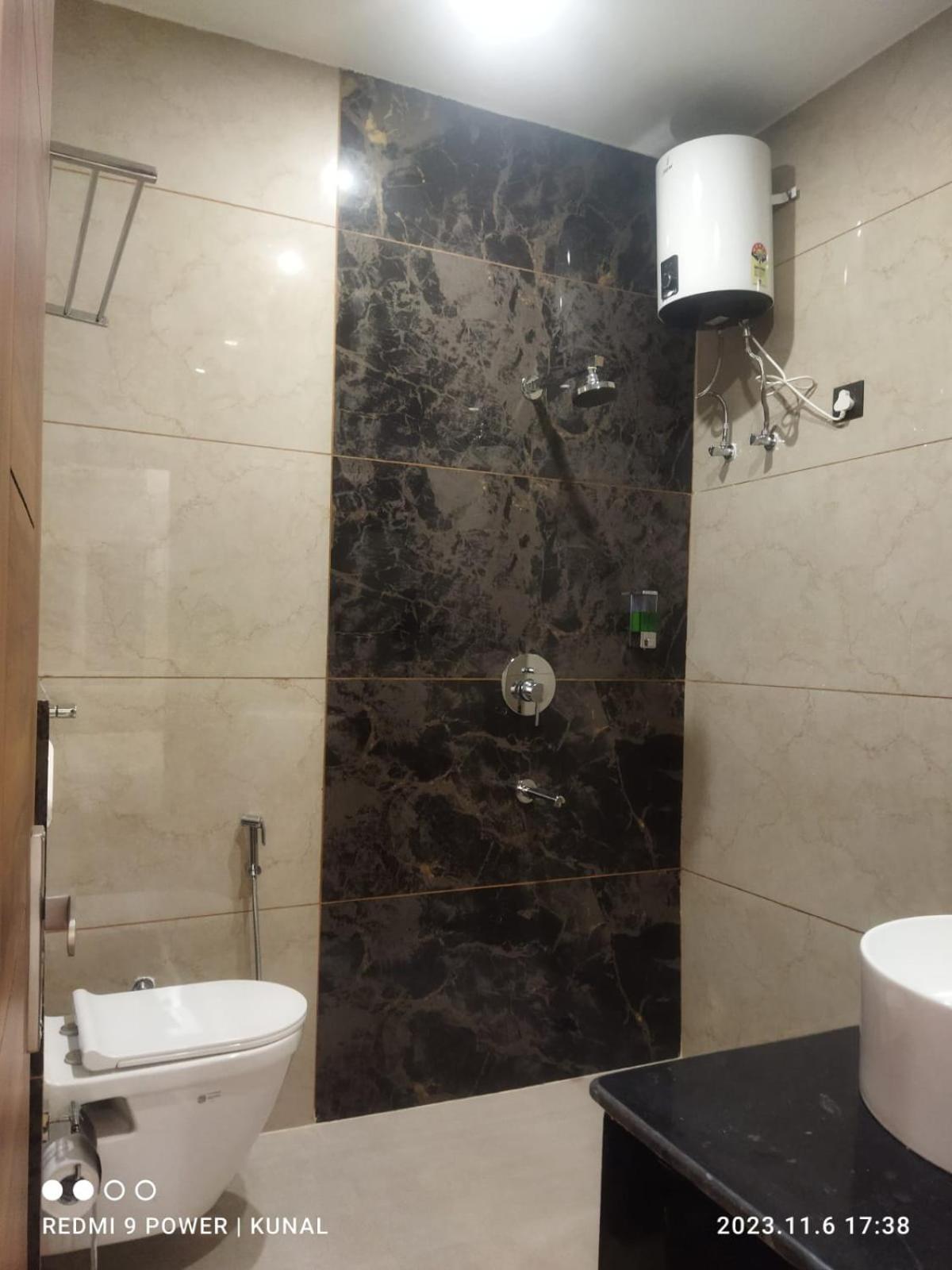 Mahadev Hotel