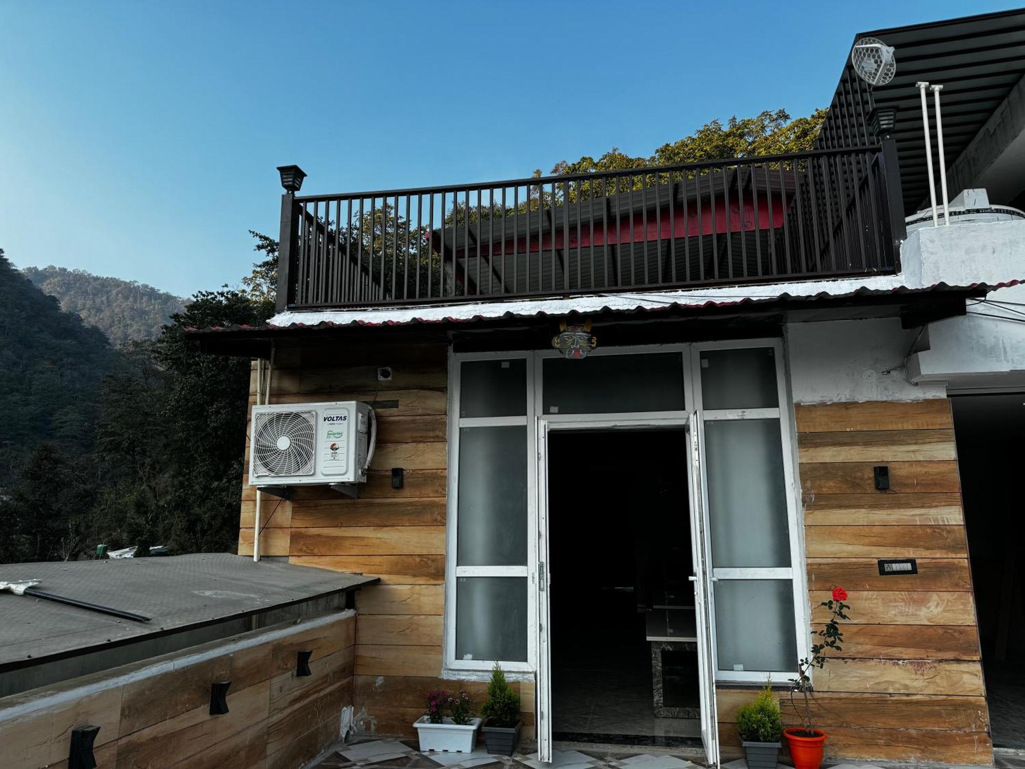 Rabha 2bhk Penthouse With Terrace Rishikesh