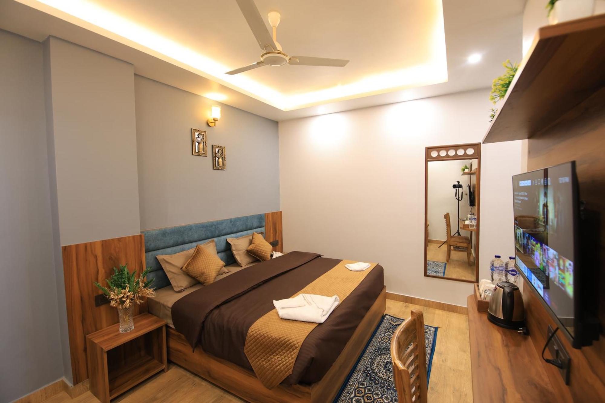 Hotel Mahadev 2*