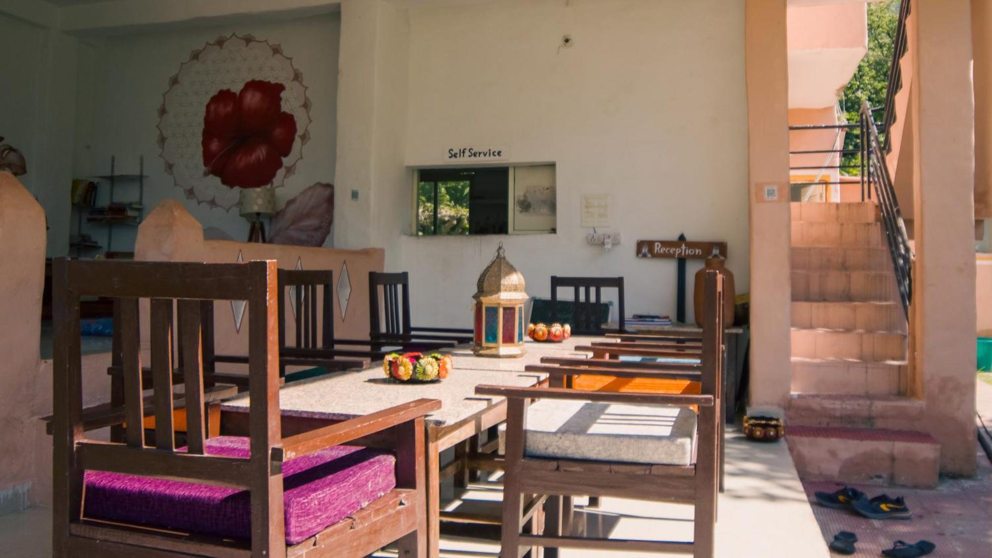 Shiv Shakti Yogpeeth Lodge *