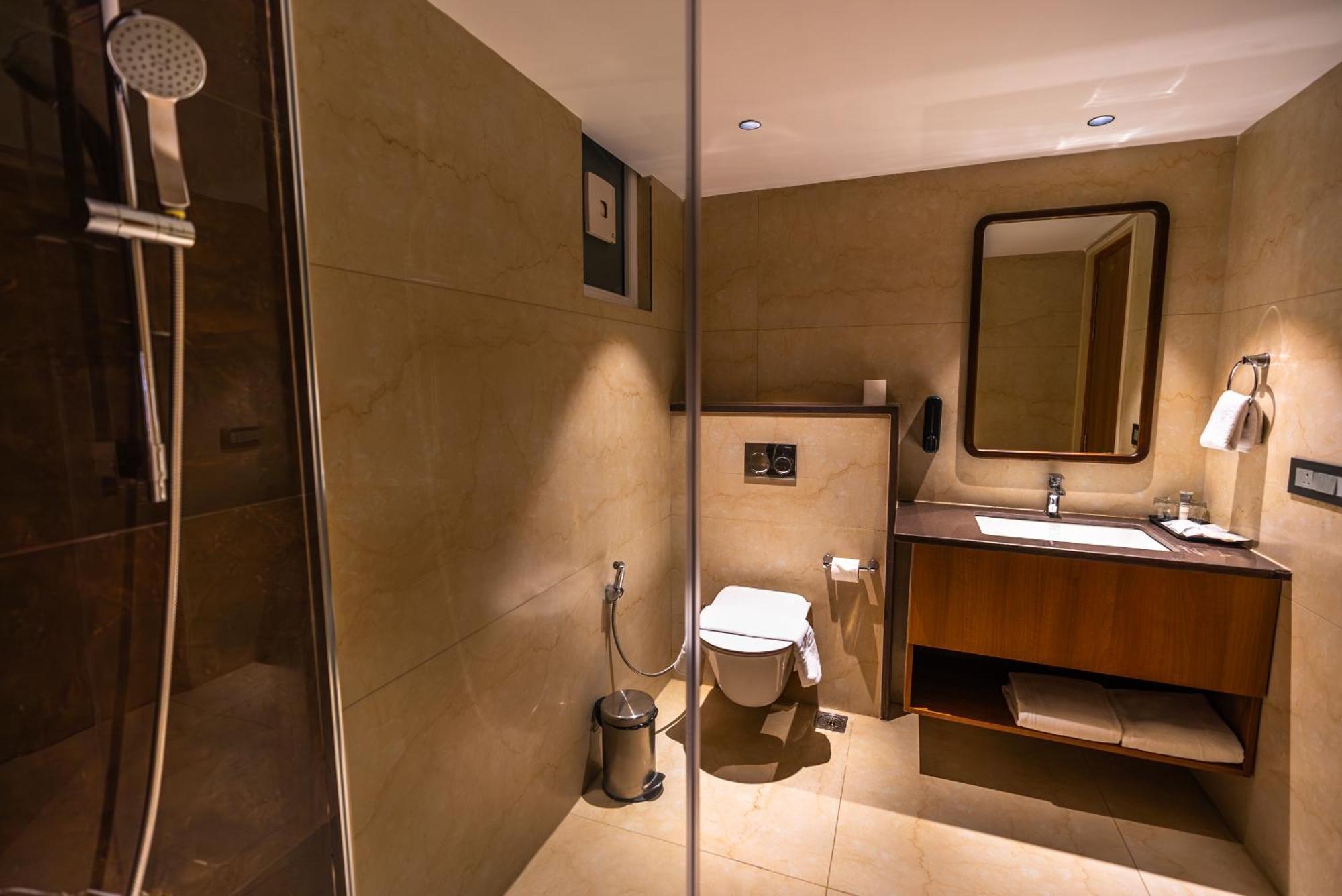 Hotel Clarks Express,