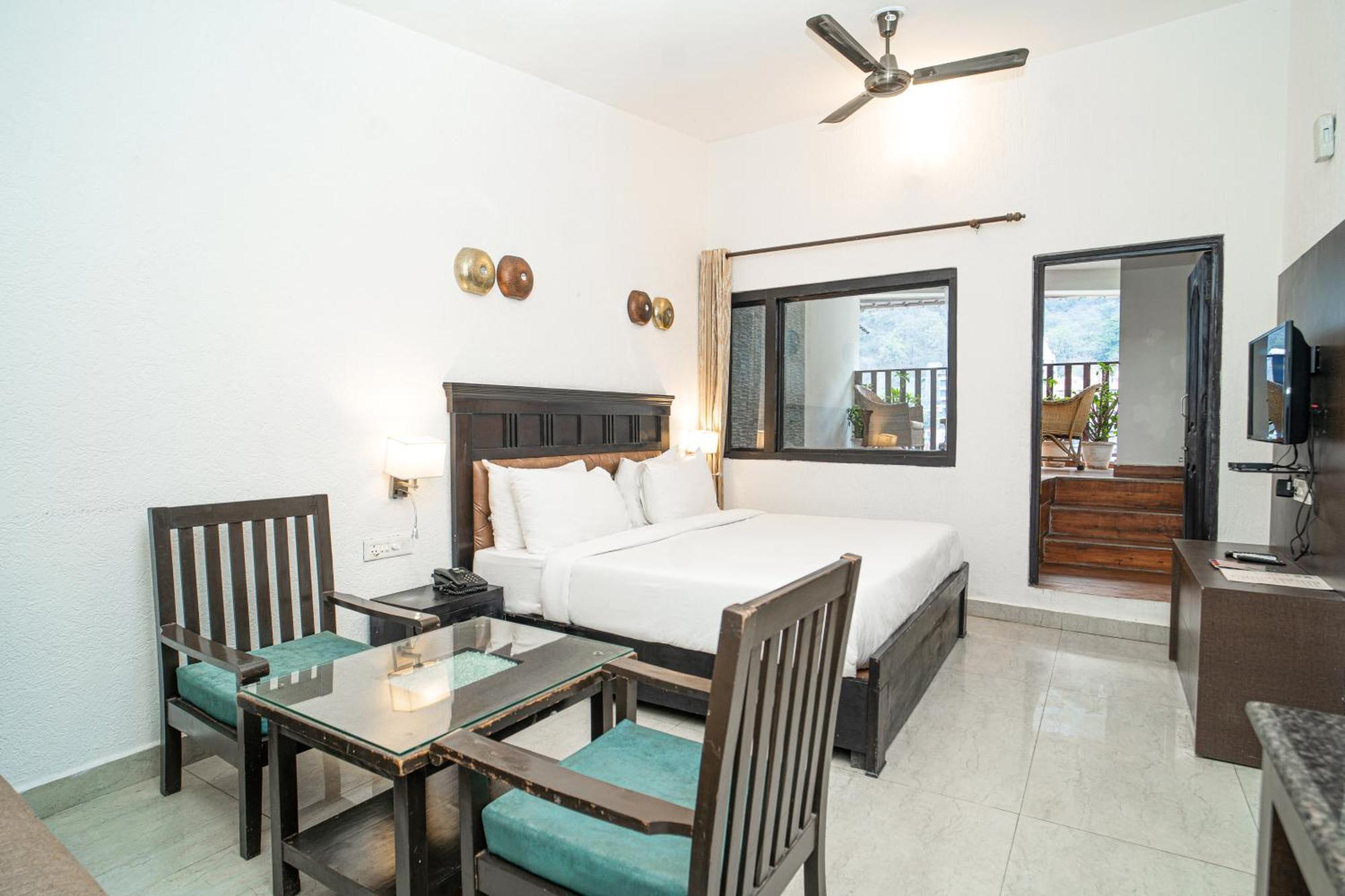 Ishan - A Ganges Riverside Retreat By Salvus