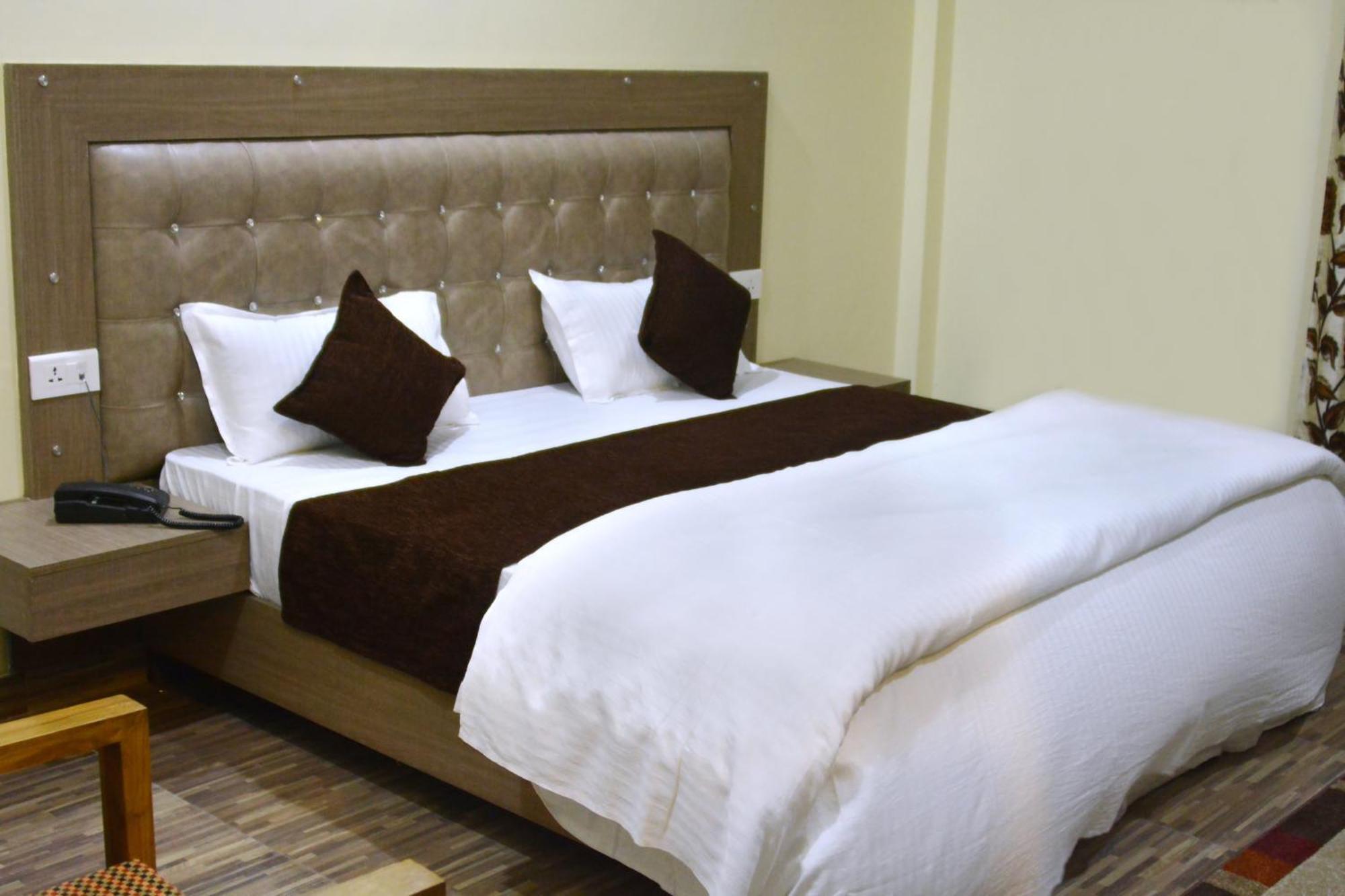 Hotel Trihari 3*