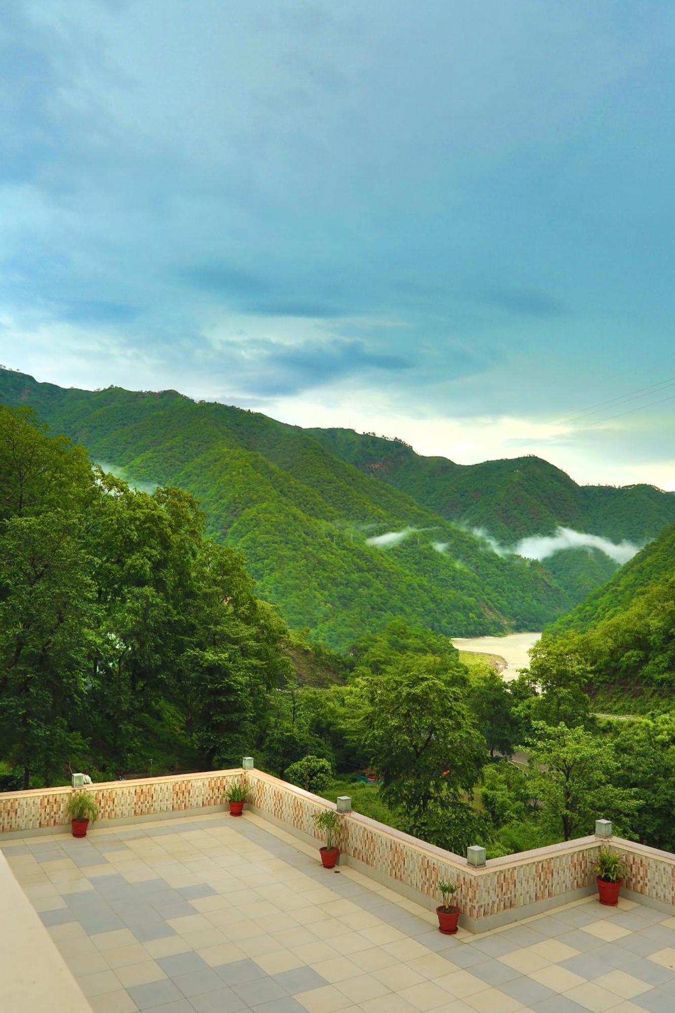 The Grand Shiva And Hotel