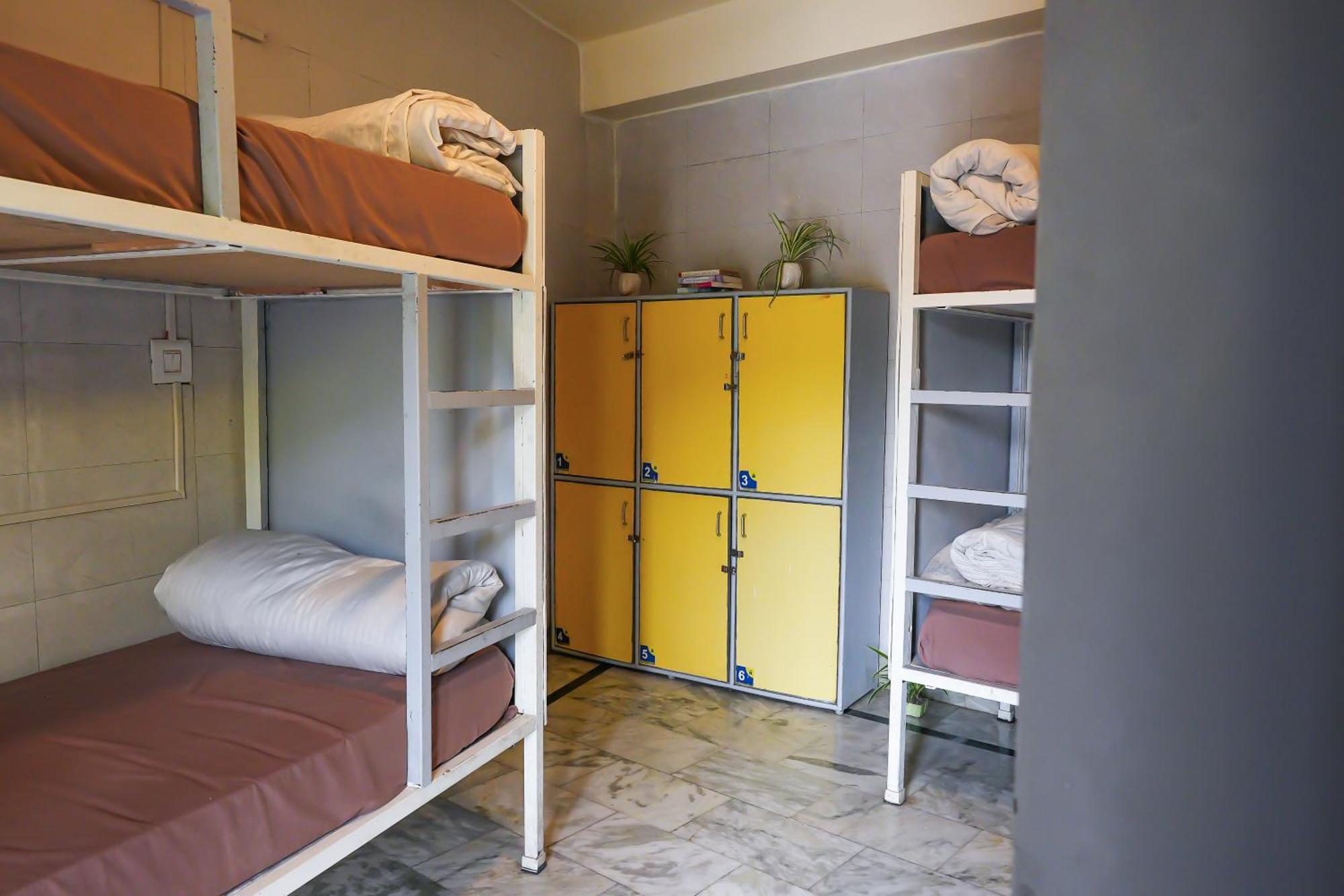 Hostel Shalom Backpackers *