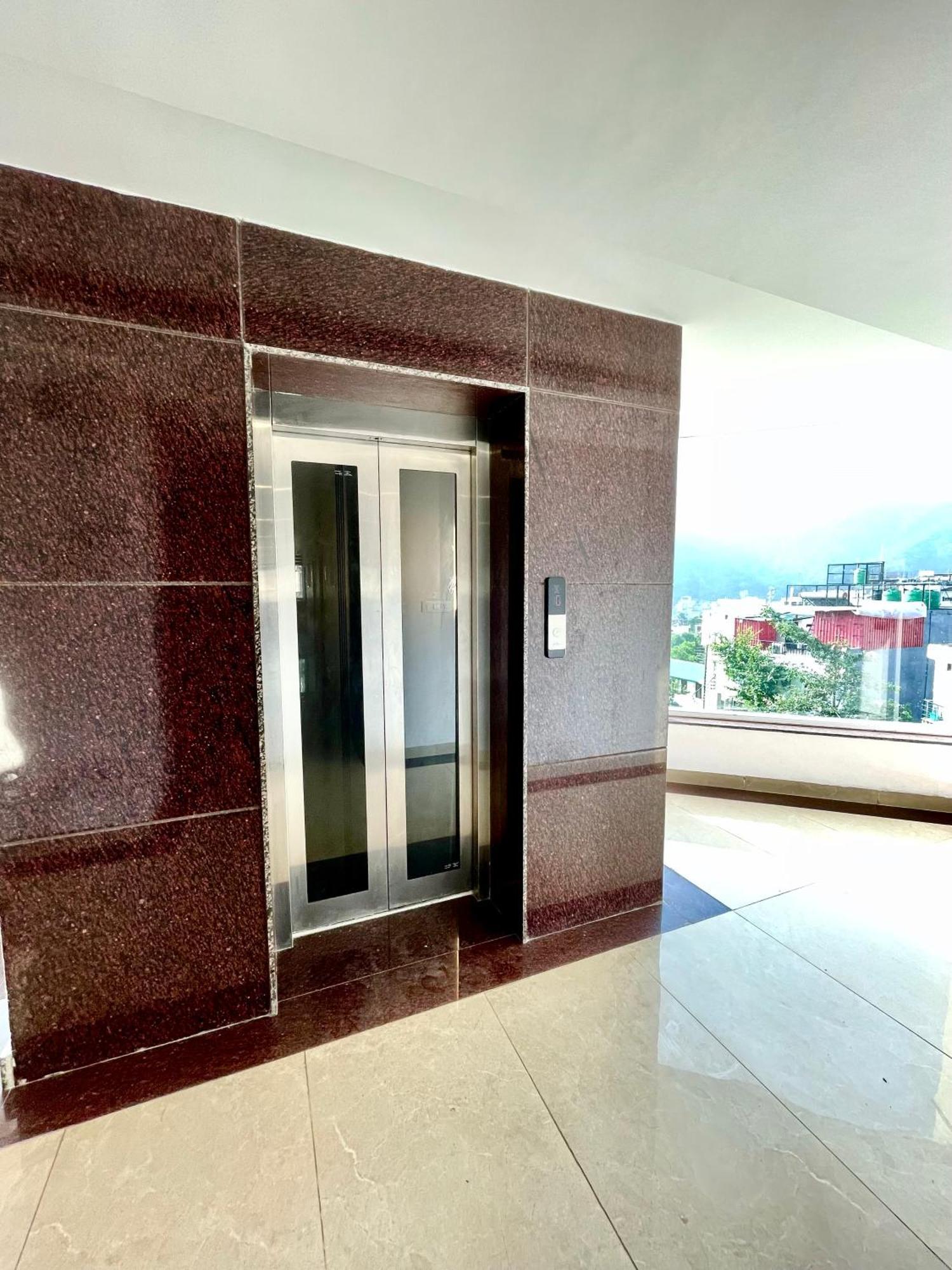 Hotel Xomotel Evana On The Ganges Rishikesh