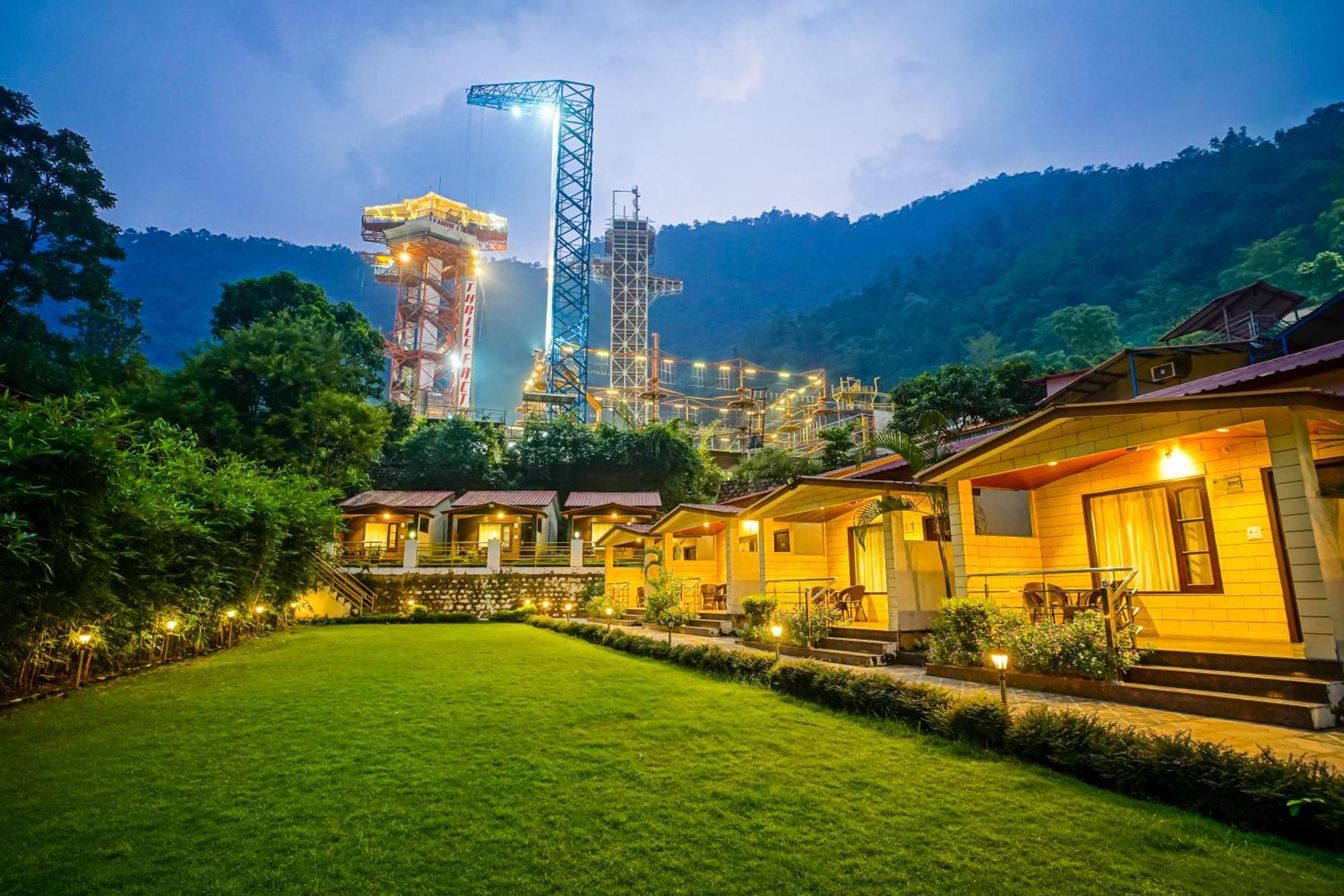 Hotel The Grand Shiva And 4*