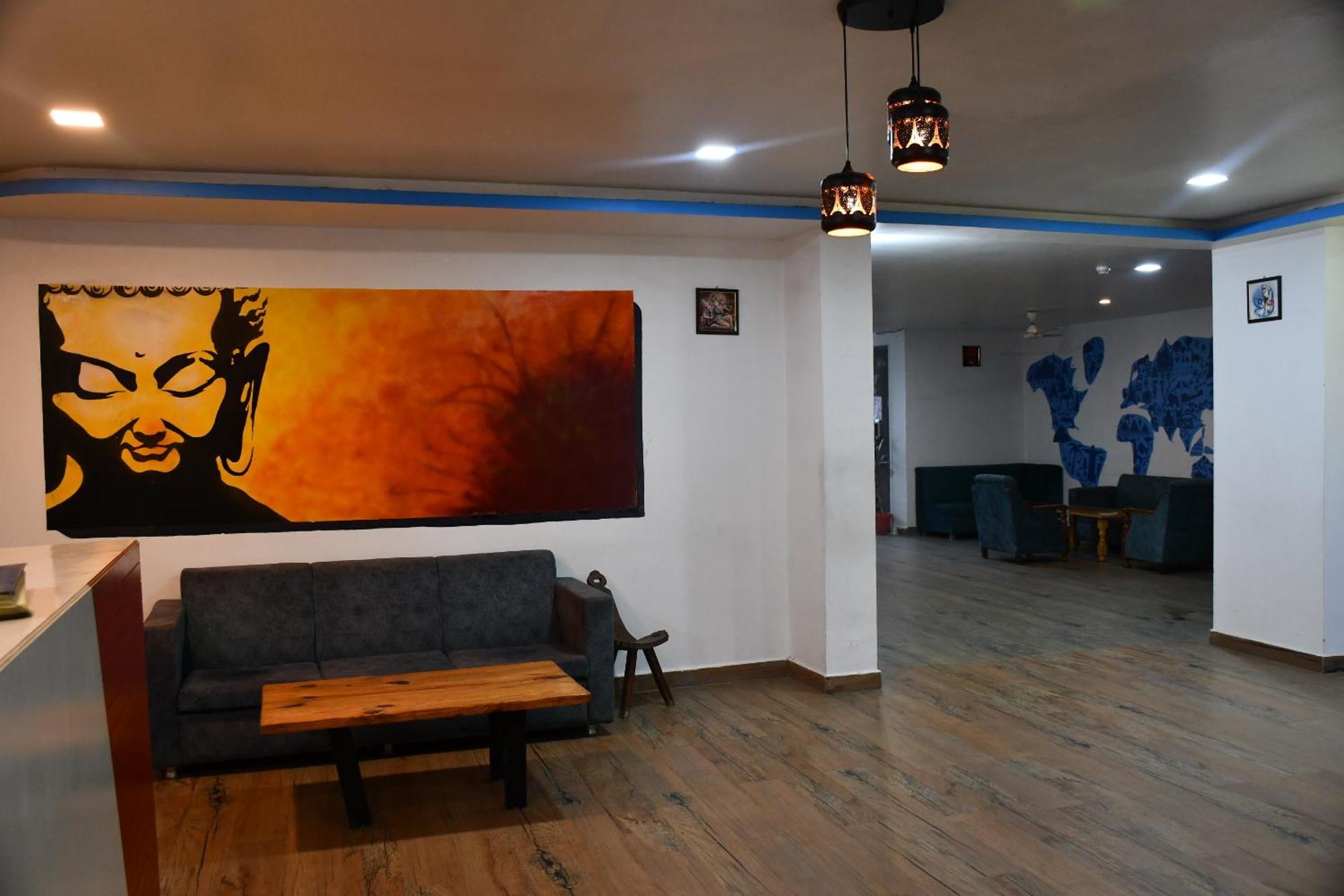 Shivansh Hotel 2*