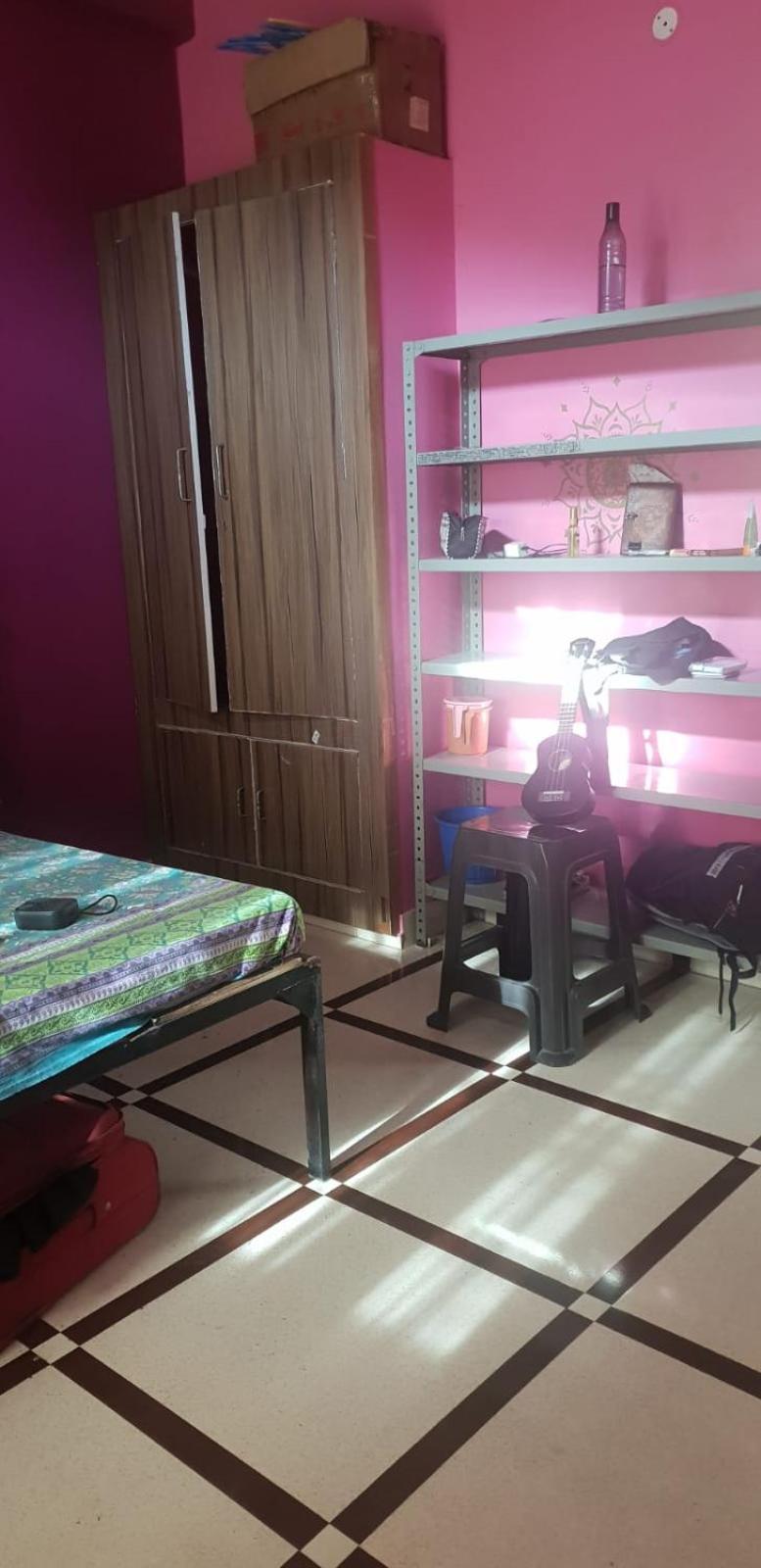 Tebaar Backpackers