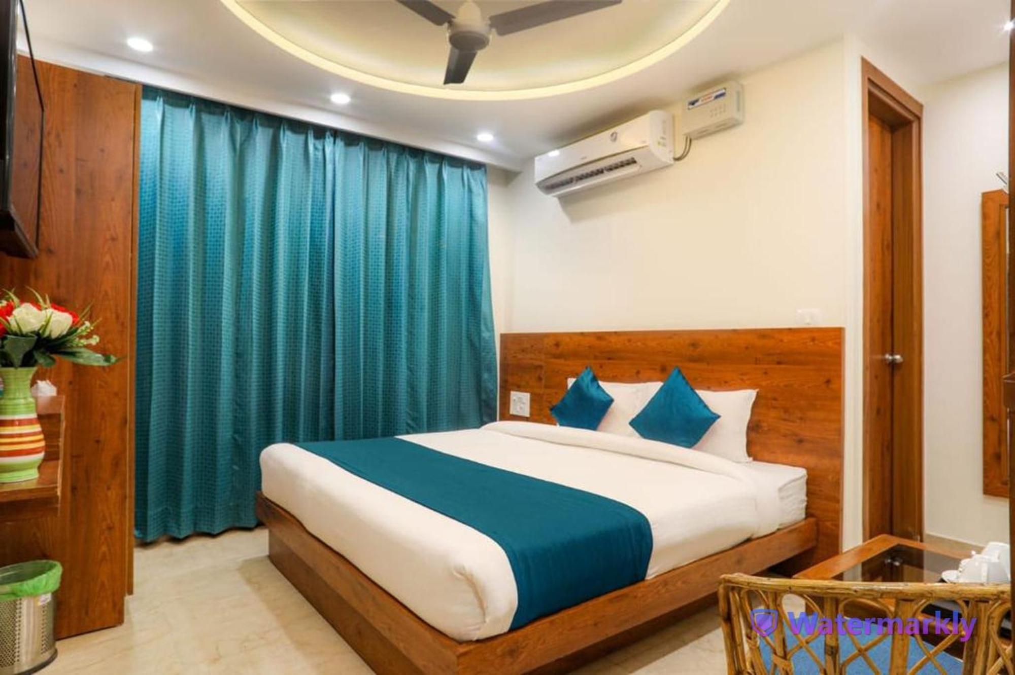 Hotel Dhakad Gold - Tapovan, Rishikesh