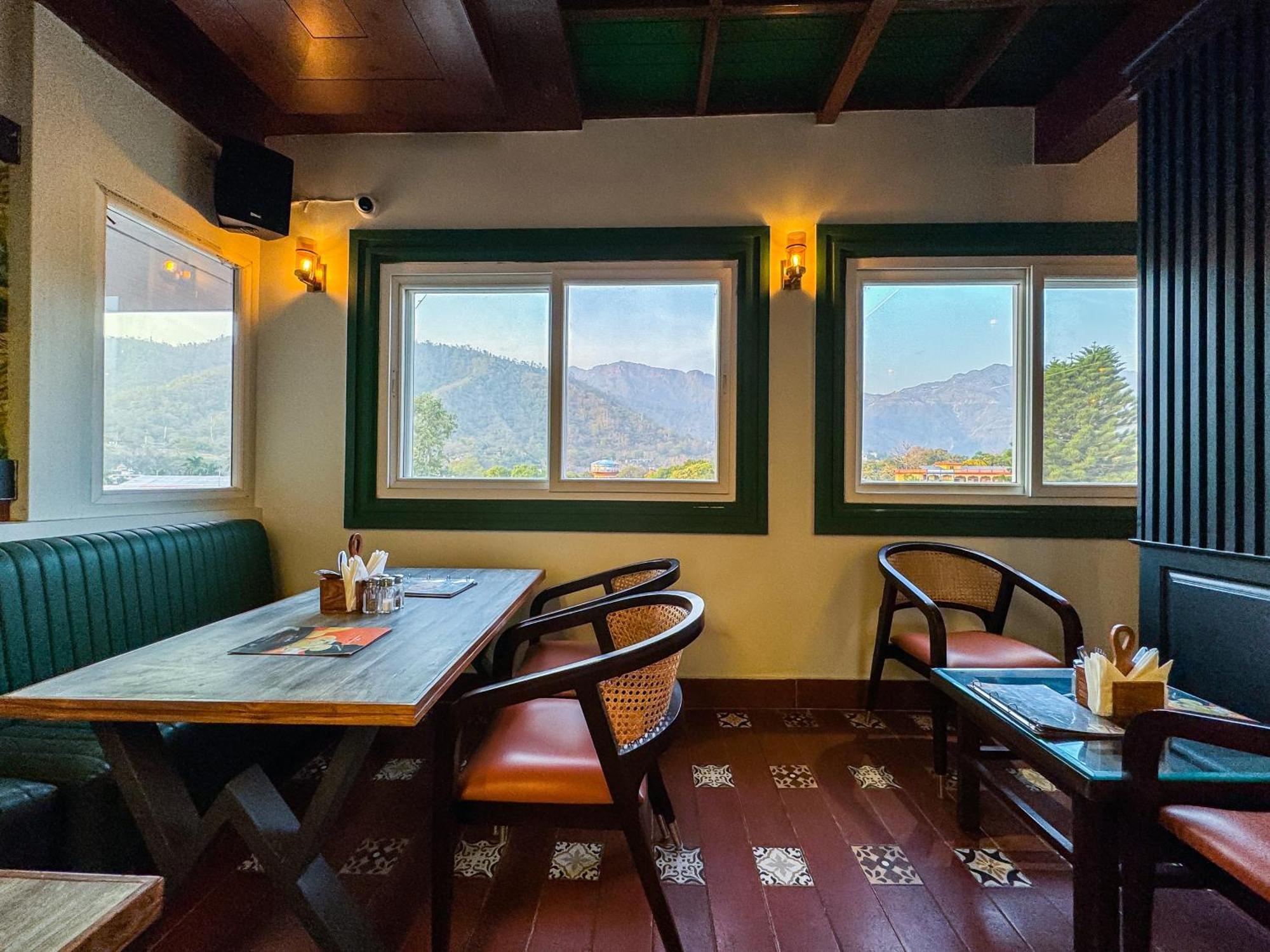 View By Tree Hotel 3*