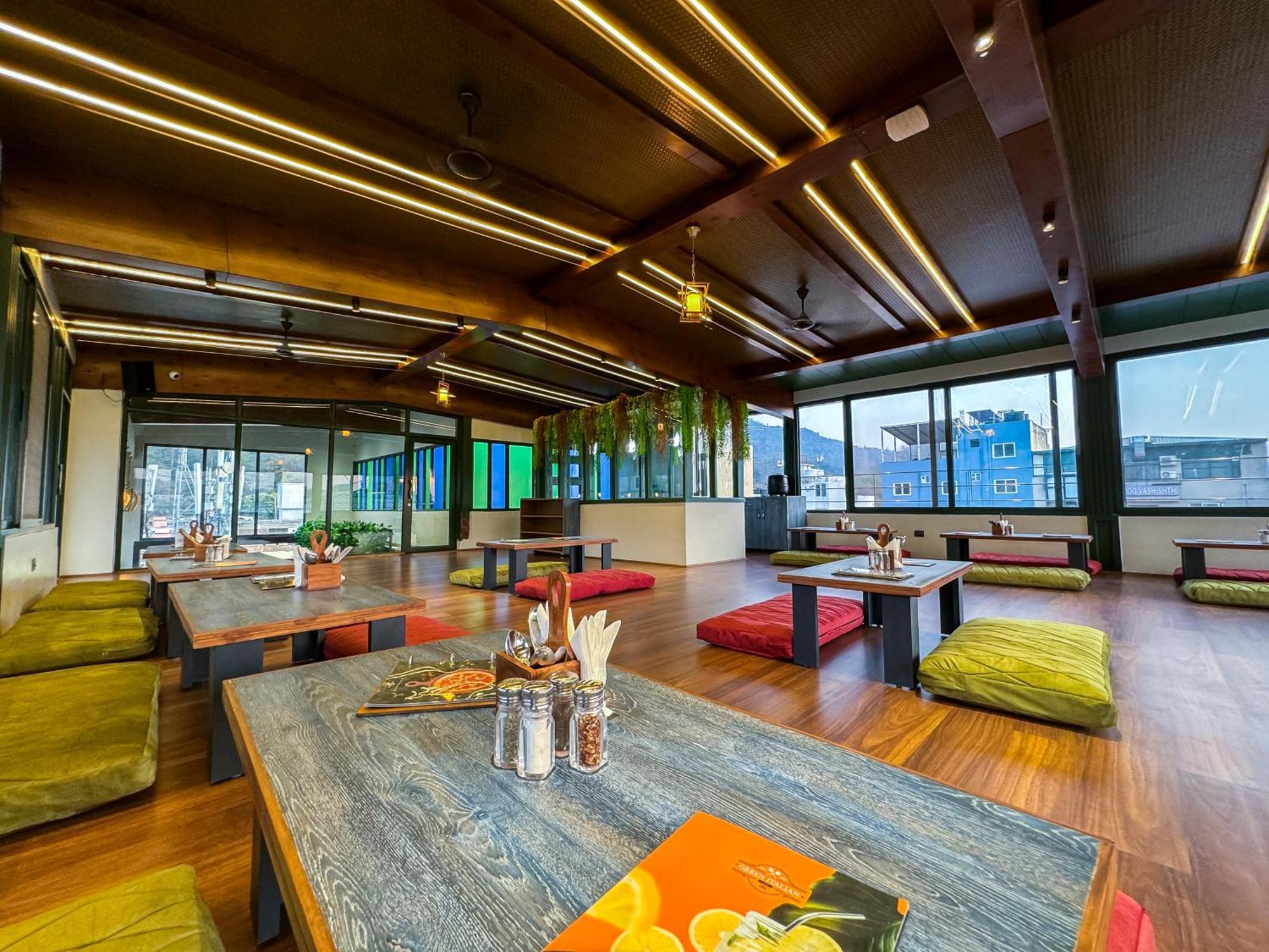 View By Tree Hotel