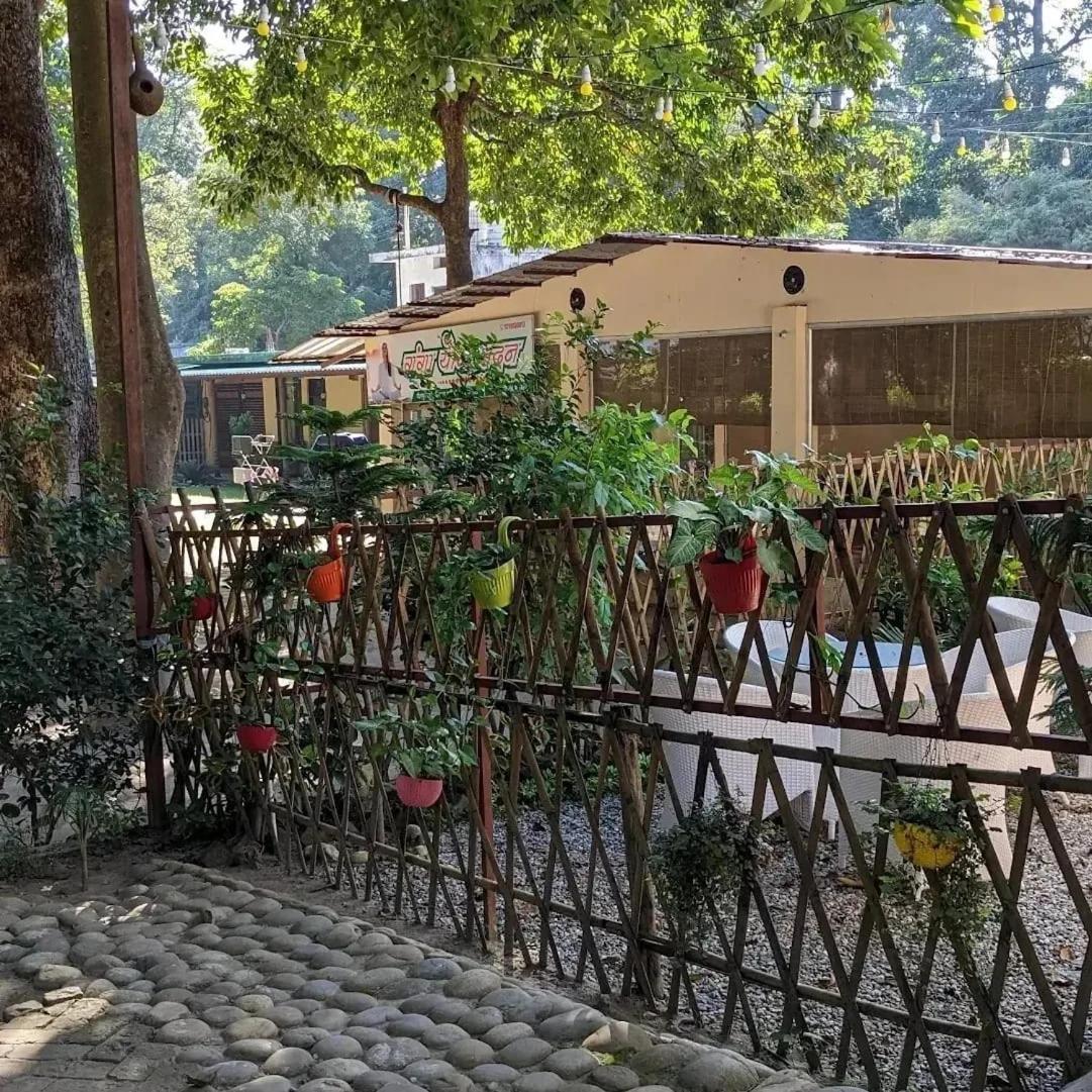 Resort Tarang Yoga Ashram
