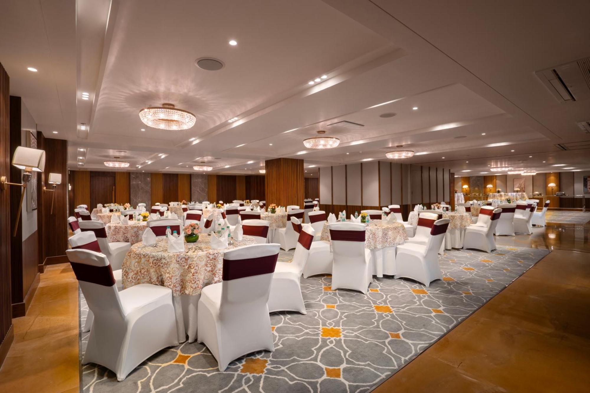 Aloha On The Ganges By Leisure 4*