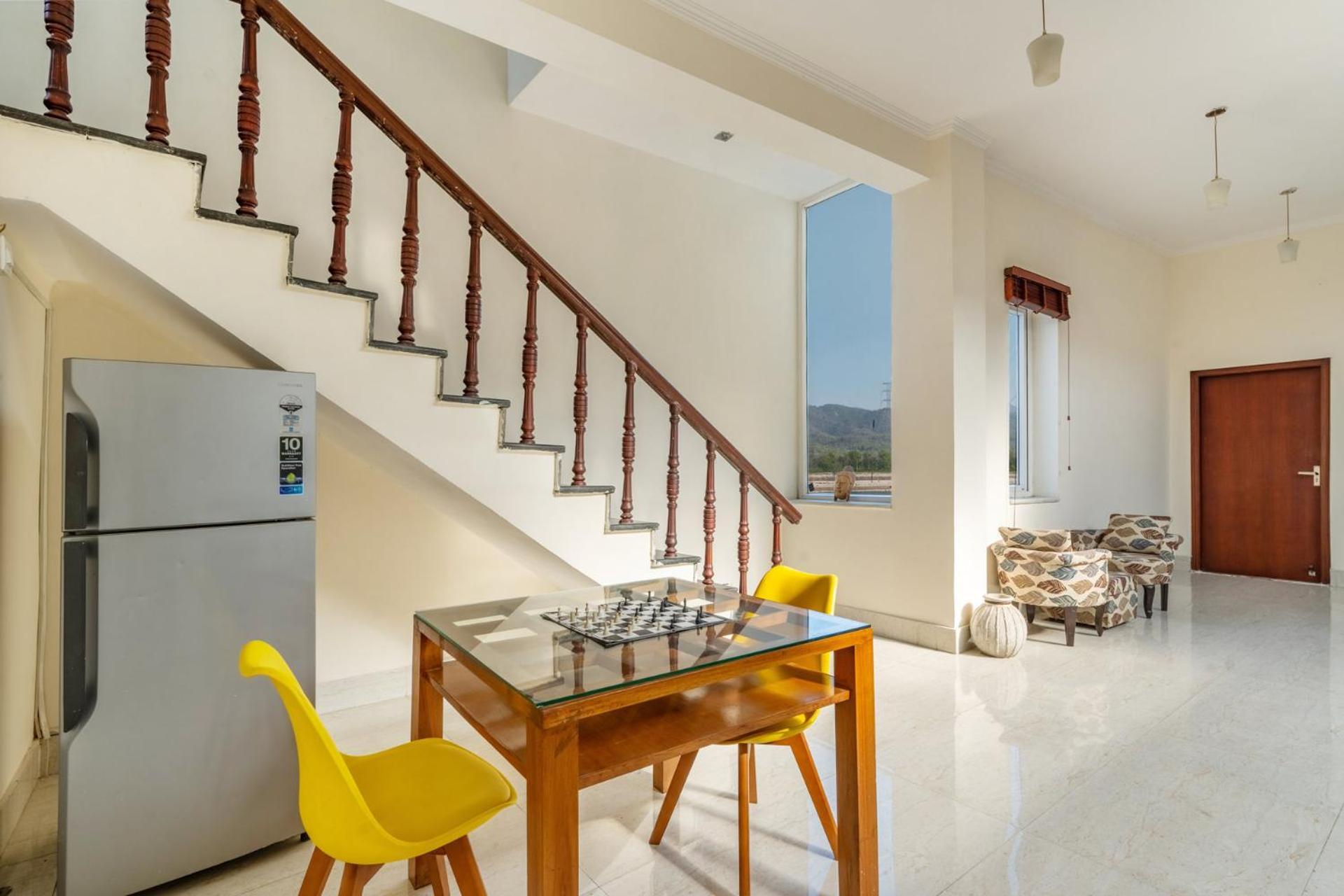 Villa Stayvista At Divine With River View & Library *