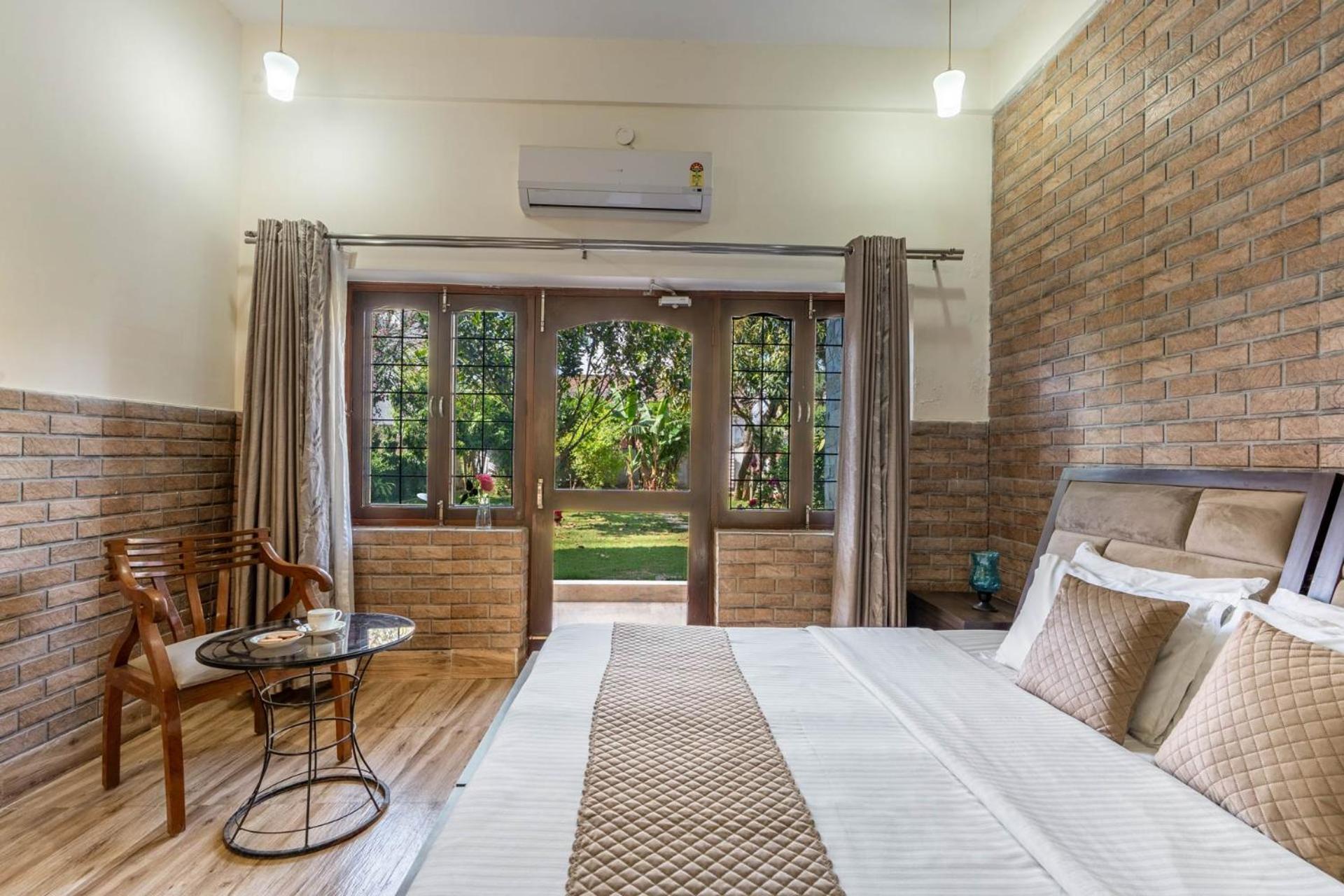 Villa Stayvista At Divine With River View & Library Rishikesh