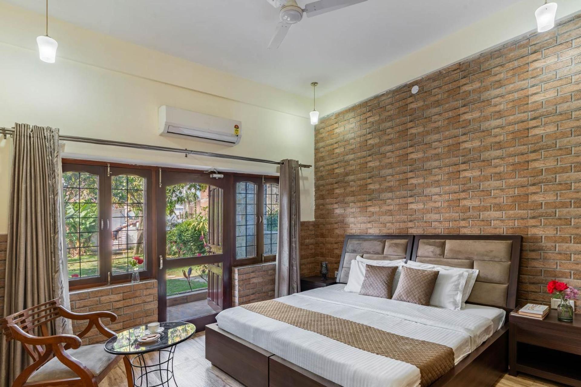 Villa Stayvista At Divine With River View & Library *