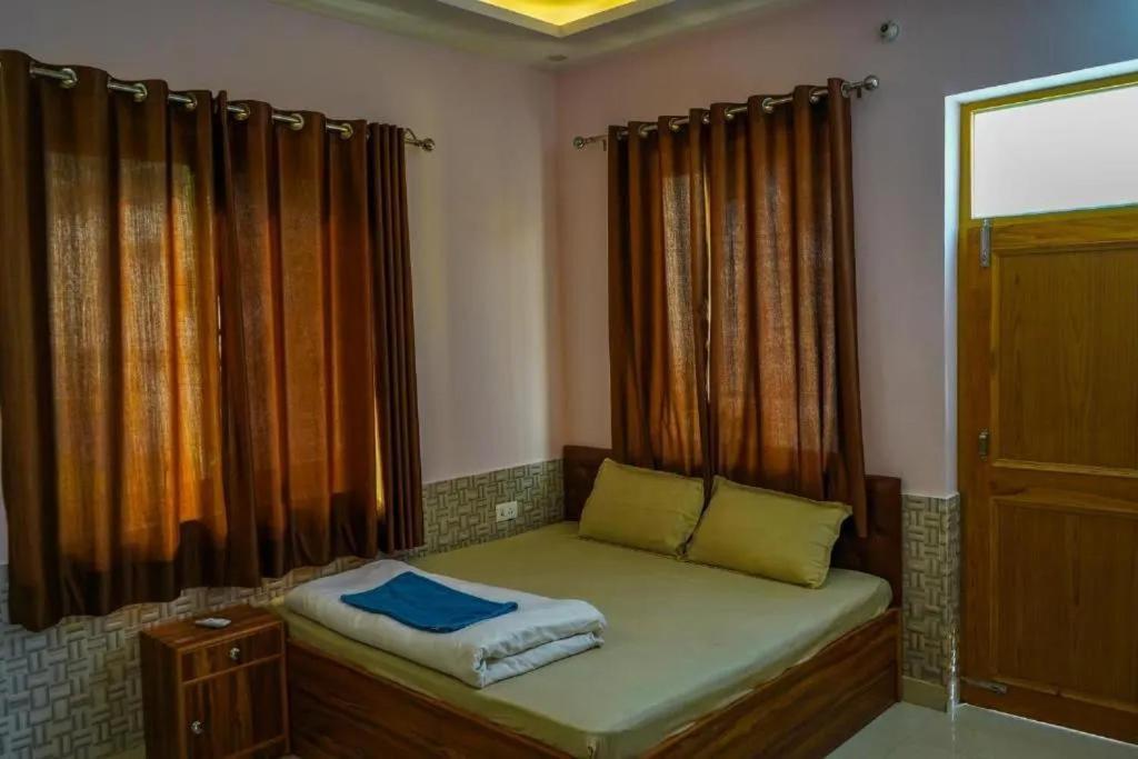 Hostel Shanti And Garden Cafe *