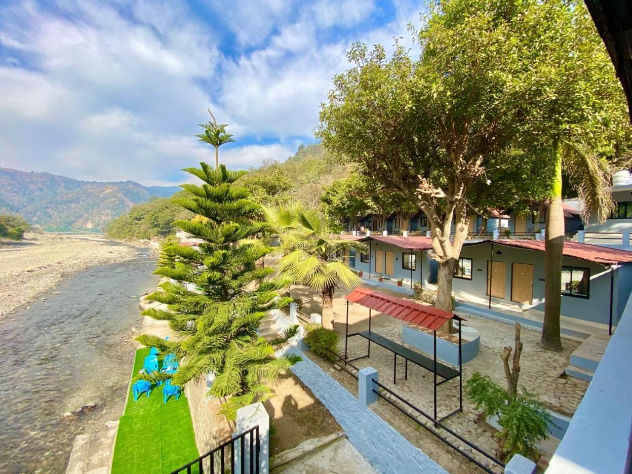 Euphoric River Resort 3*