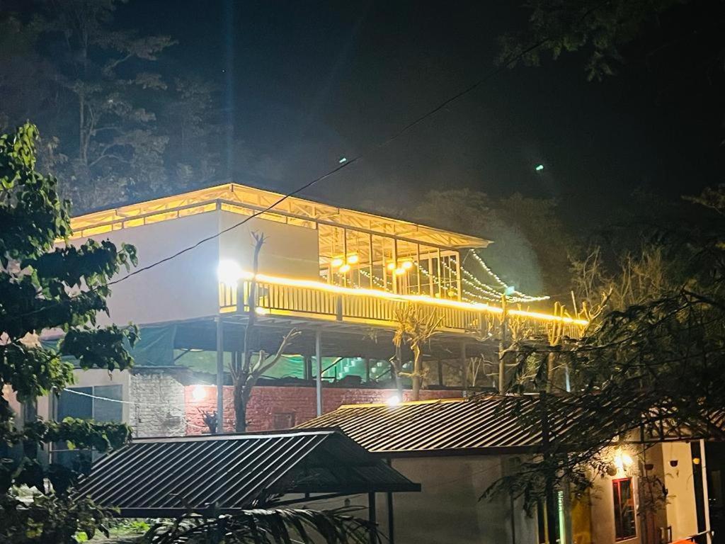 Luxury tent Avtara