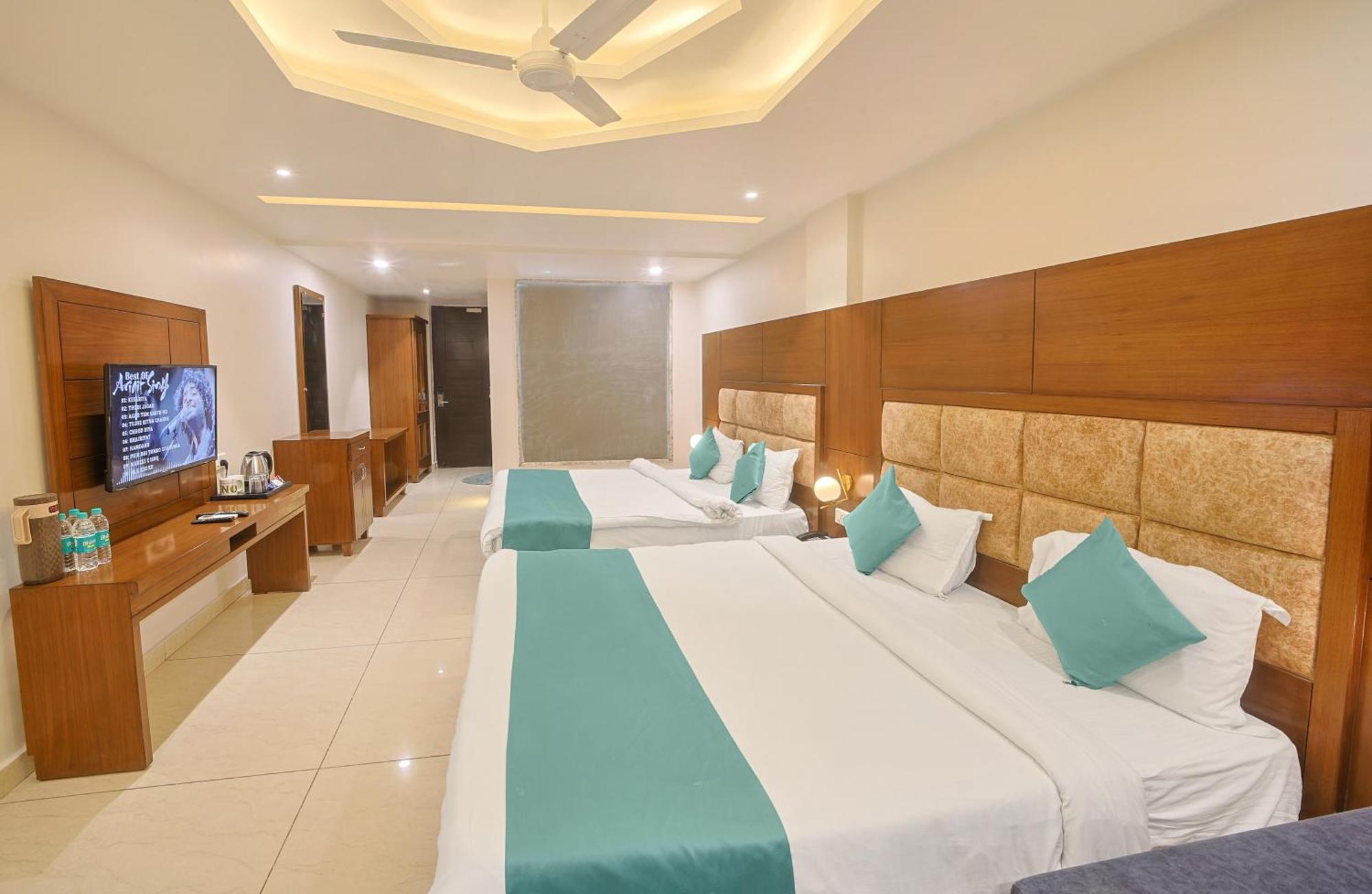 Hotel - Behind Parmarth Niketan Rishikesh