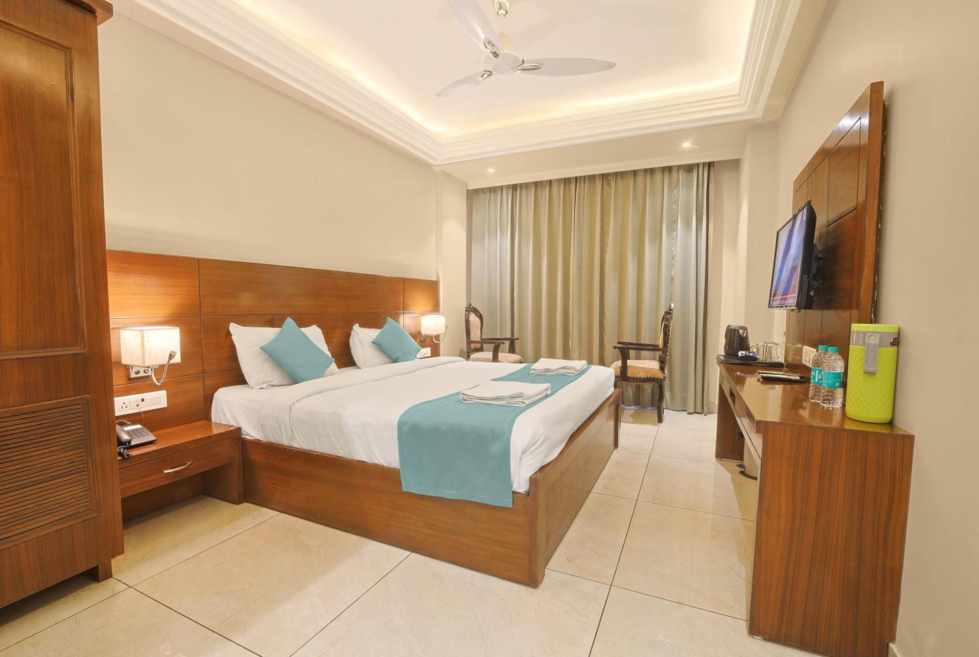 Hotel - Behind Parmarth Niketan