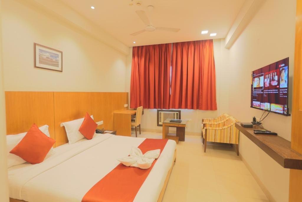 The Amaris Hotel