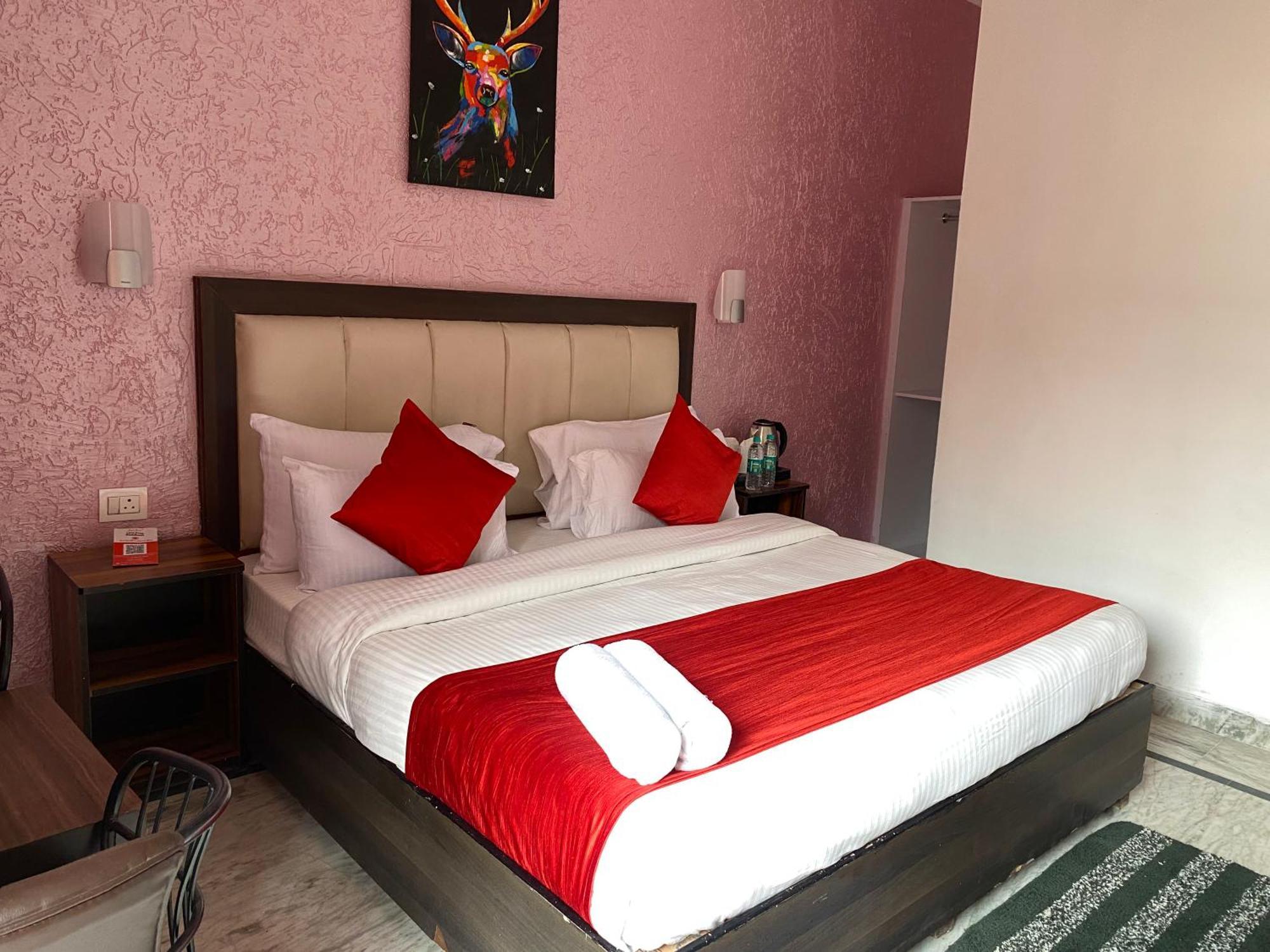Hostel Live Free *