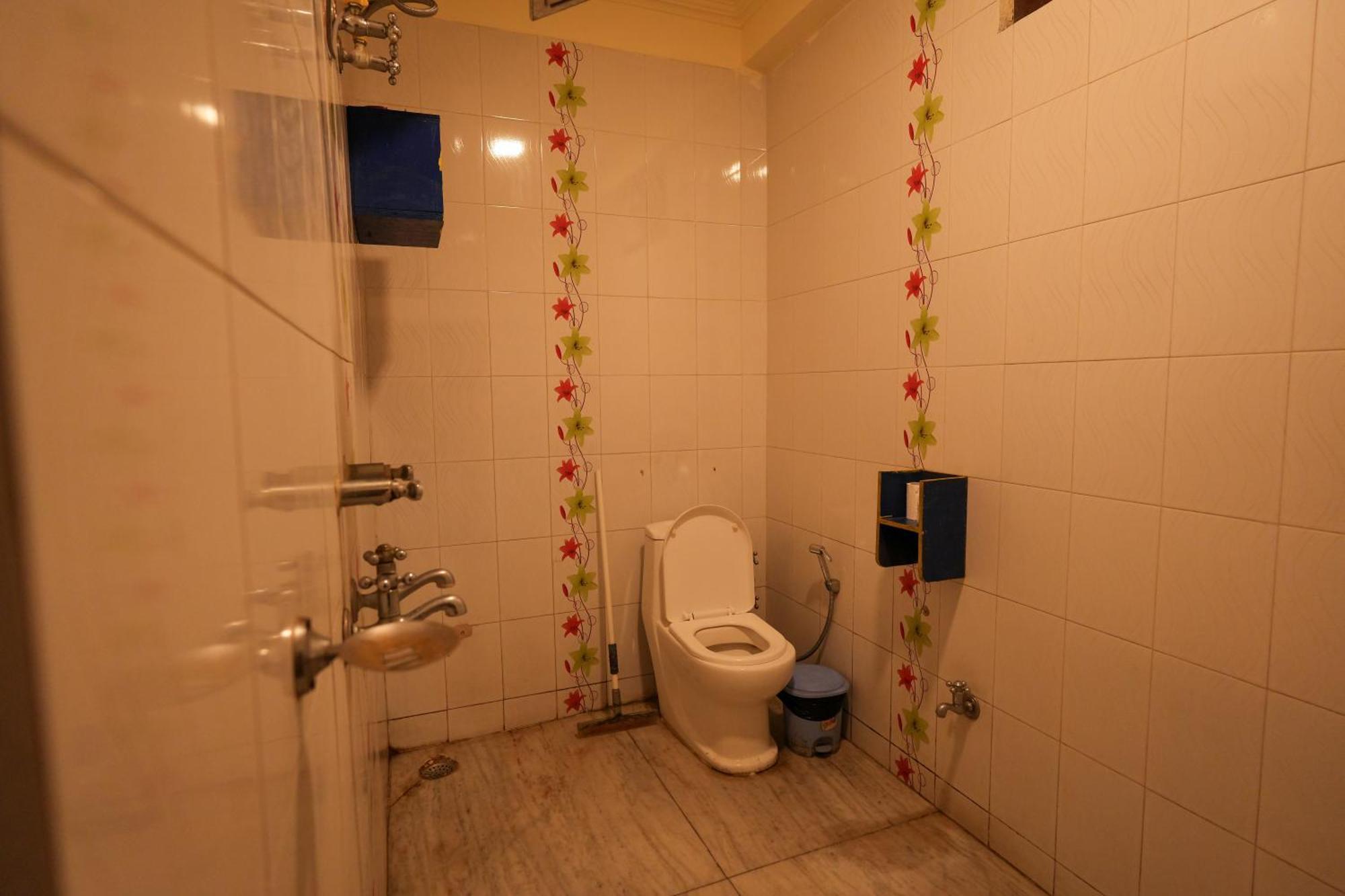 Shalom Backpackers Hostel Rishikesh