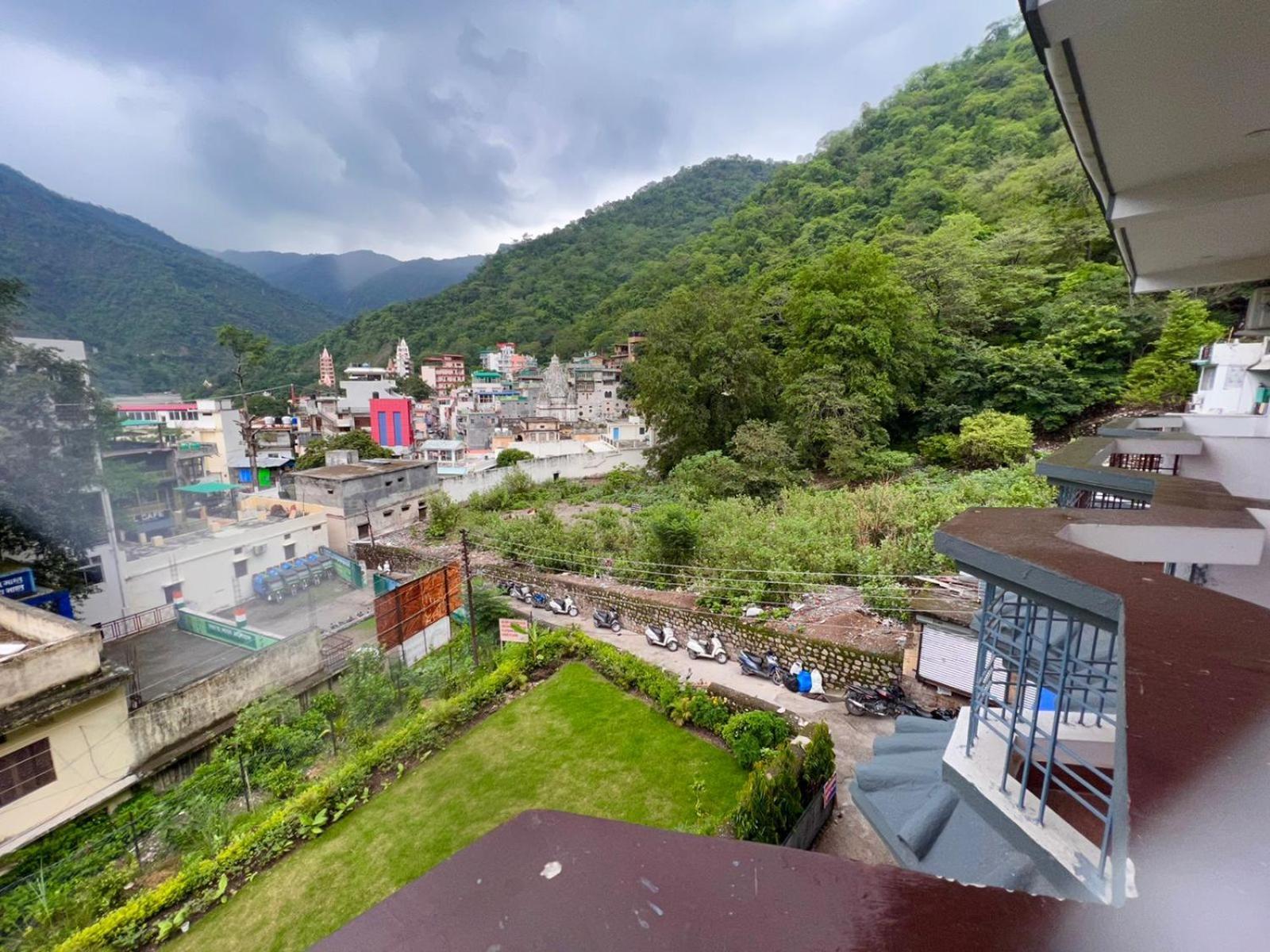 Manikut Guest house Rishikesh