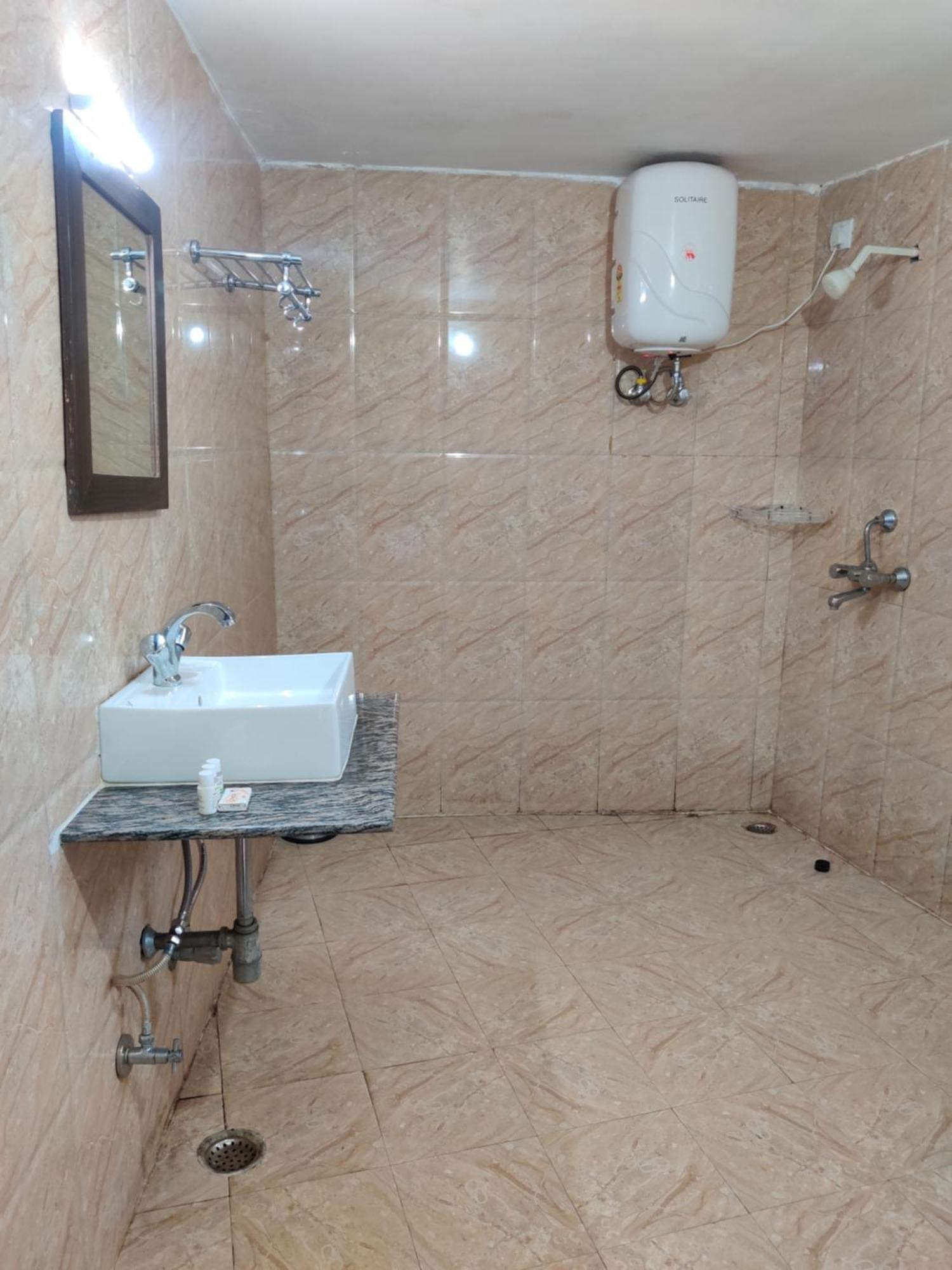 Kunwar Residency Hotel Rishikesh